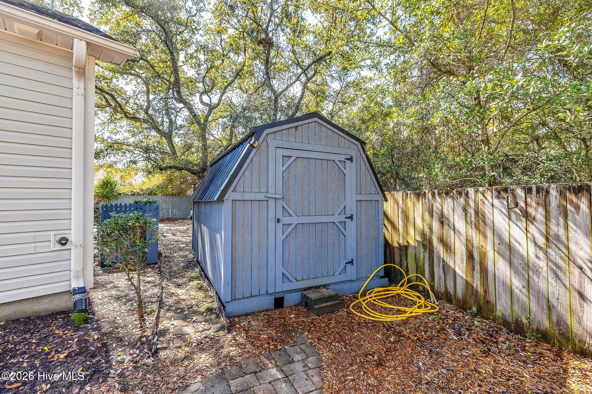 100559674 | Photo 30