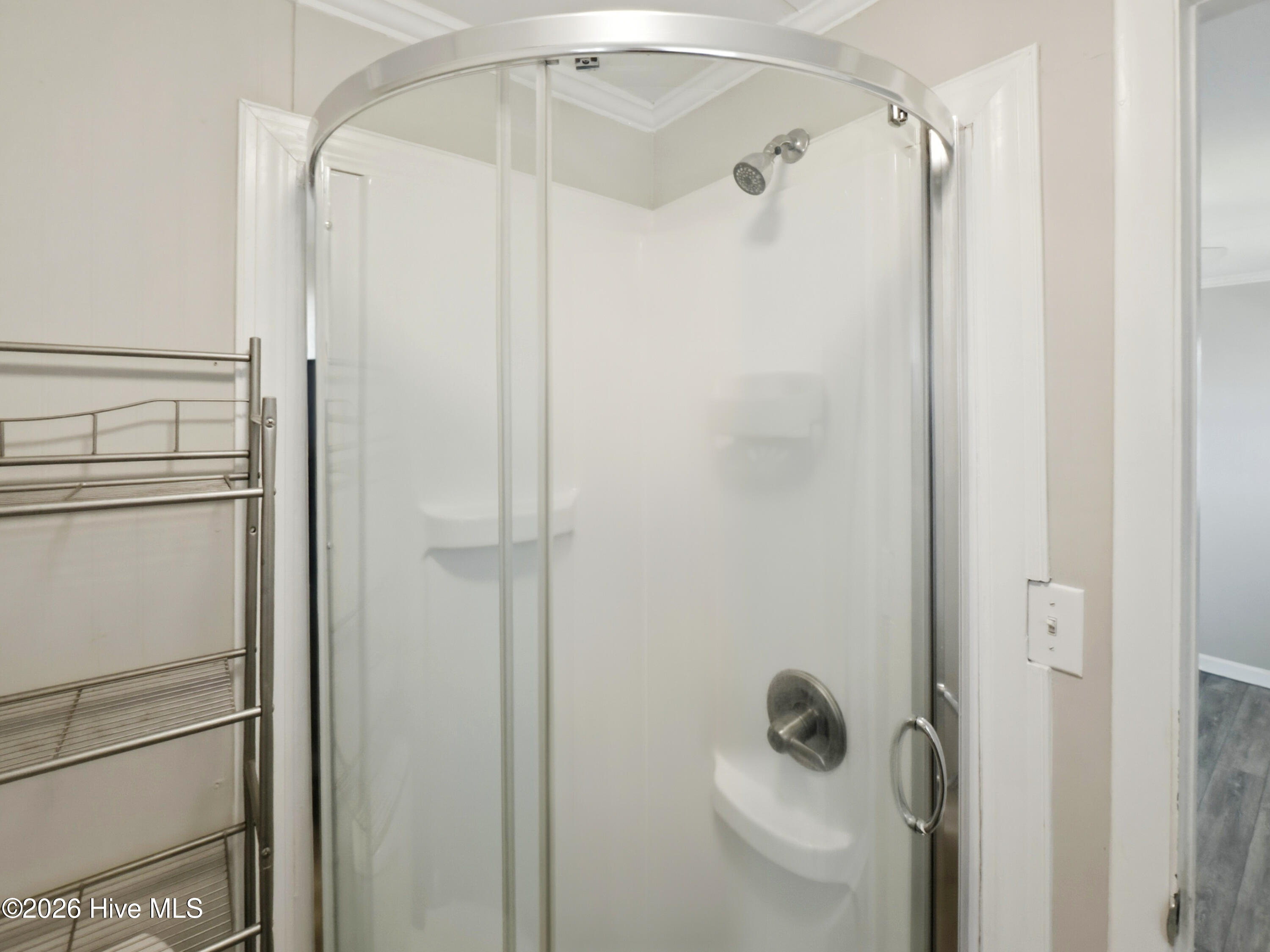 100557870 | Photo 33