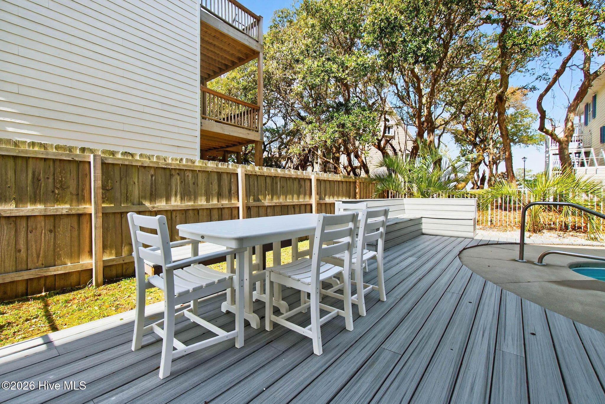 100564791 | Photo 28