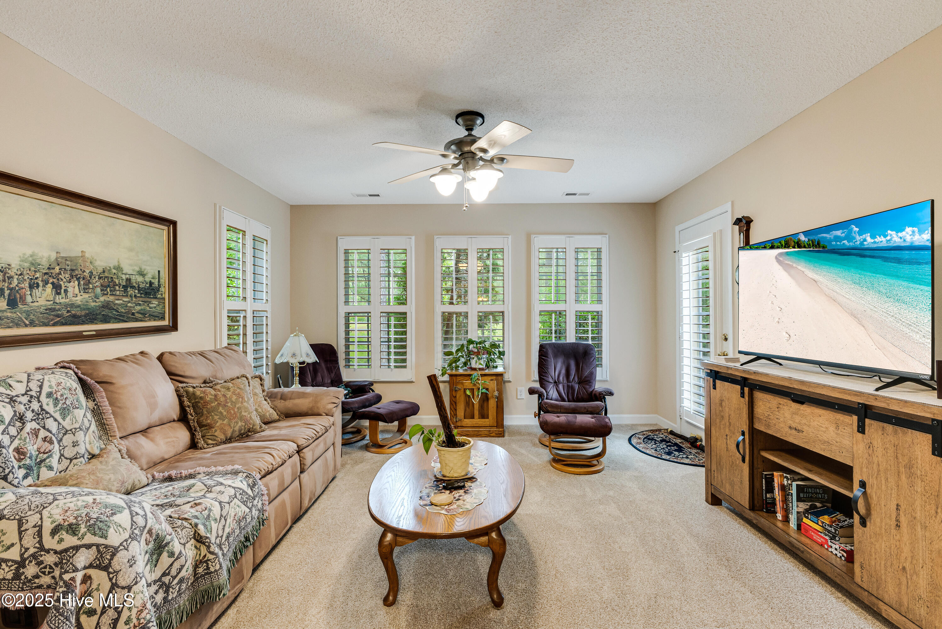 100512828 | Photo 10