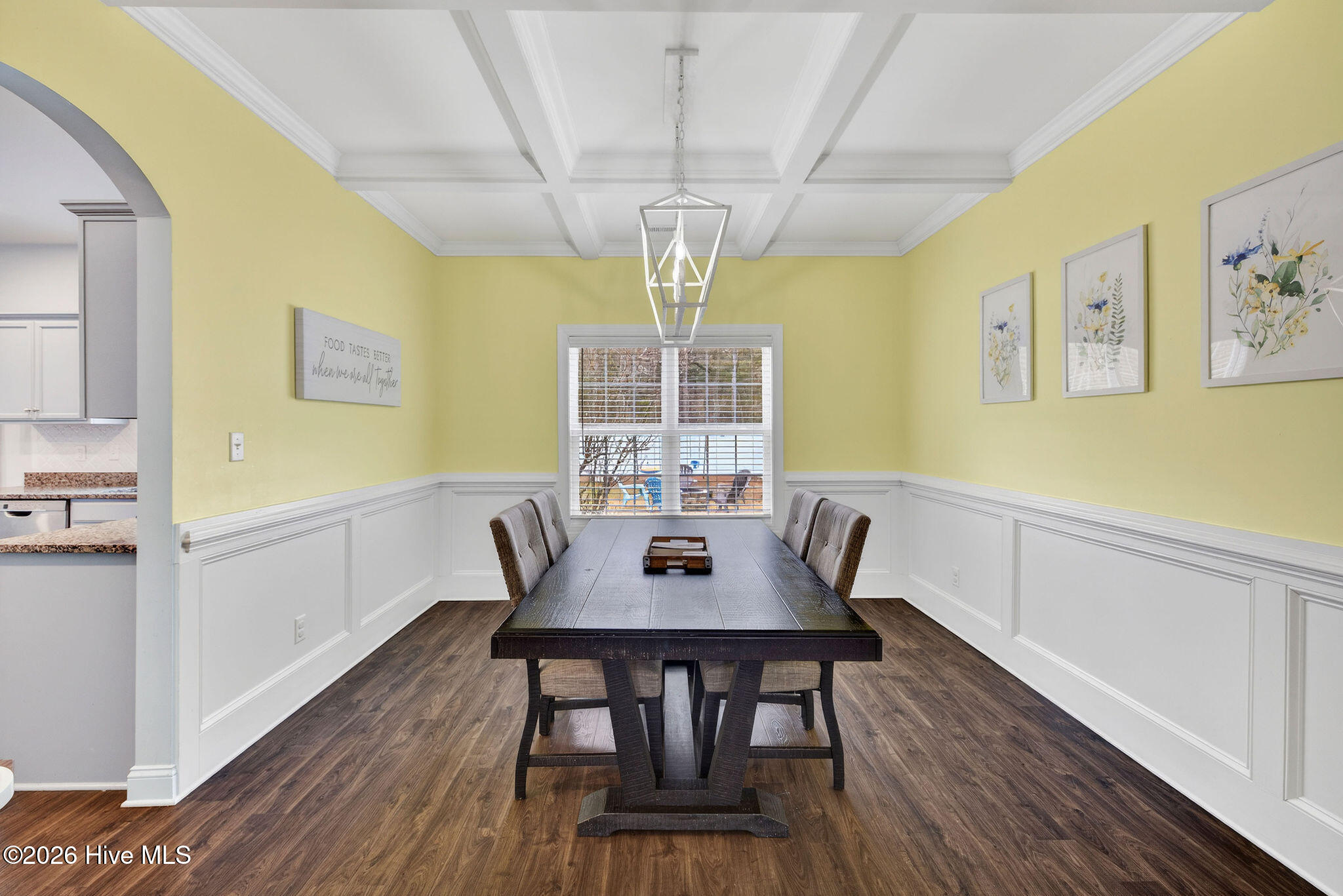 100557358 | Photo 10