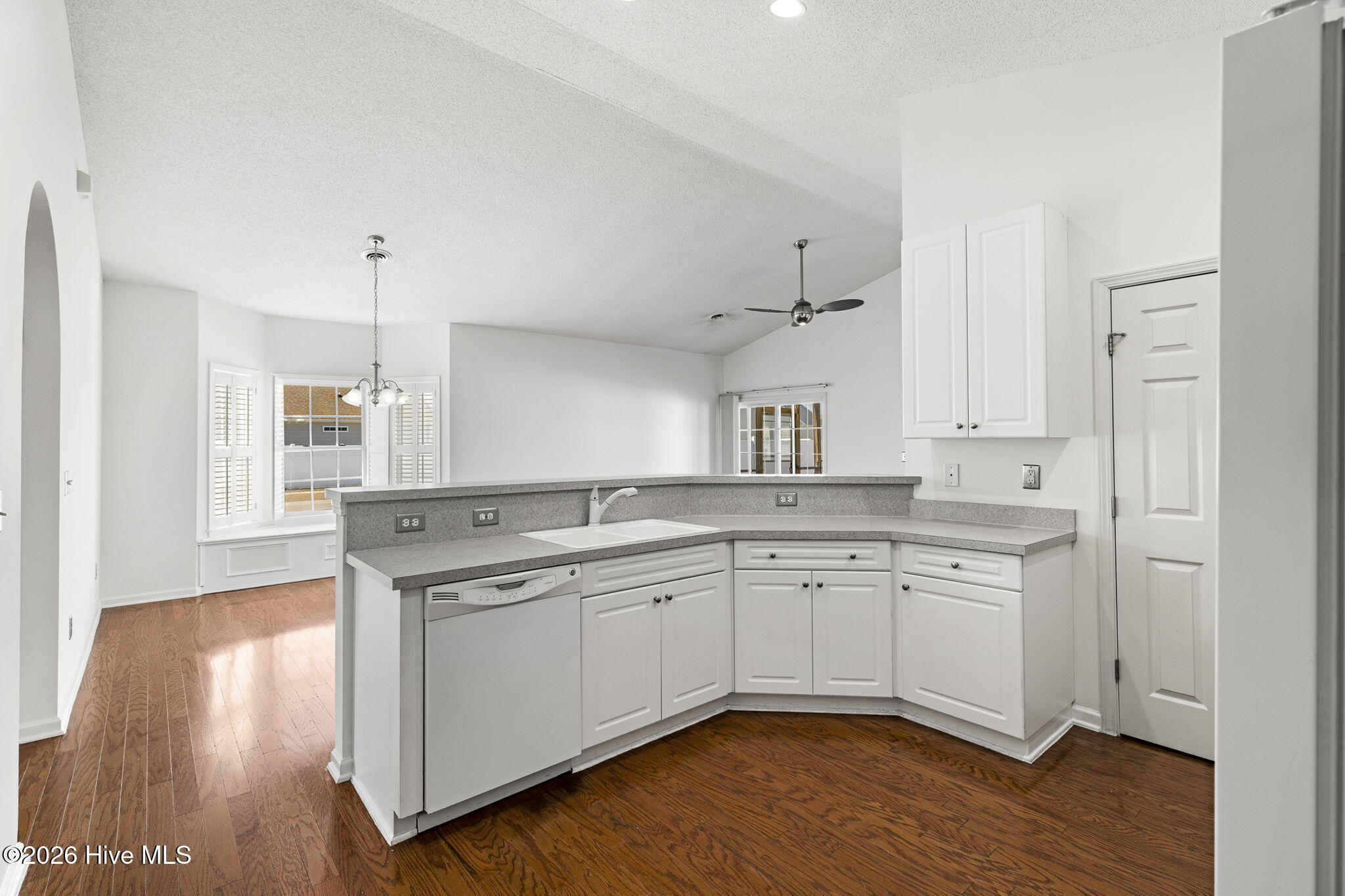 100556547 | Photo 14