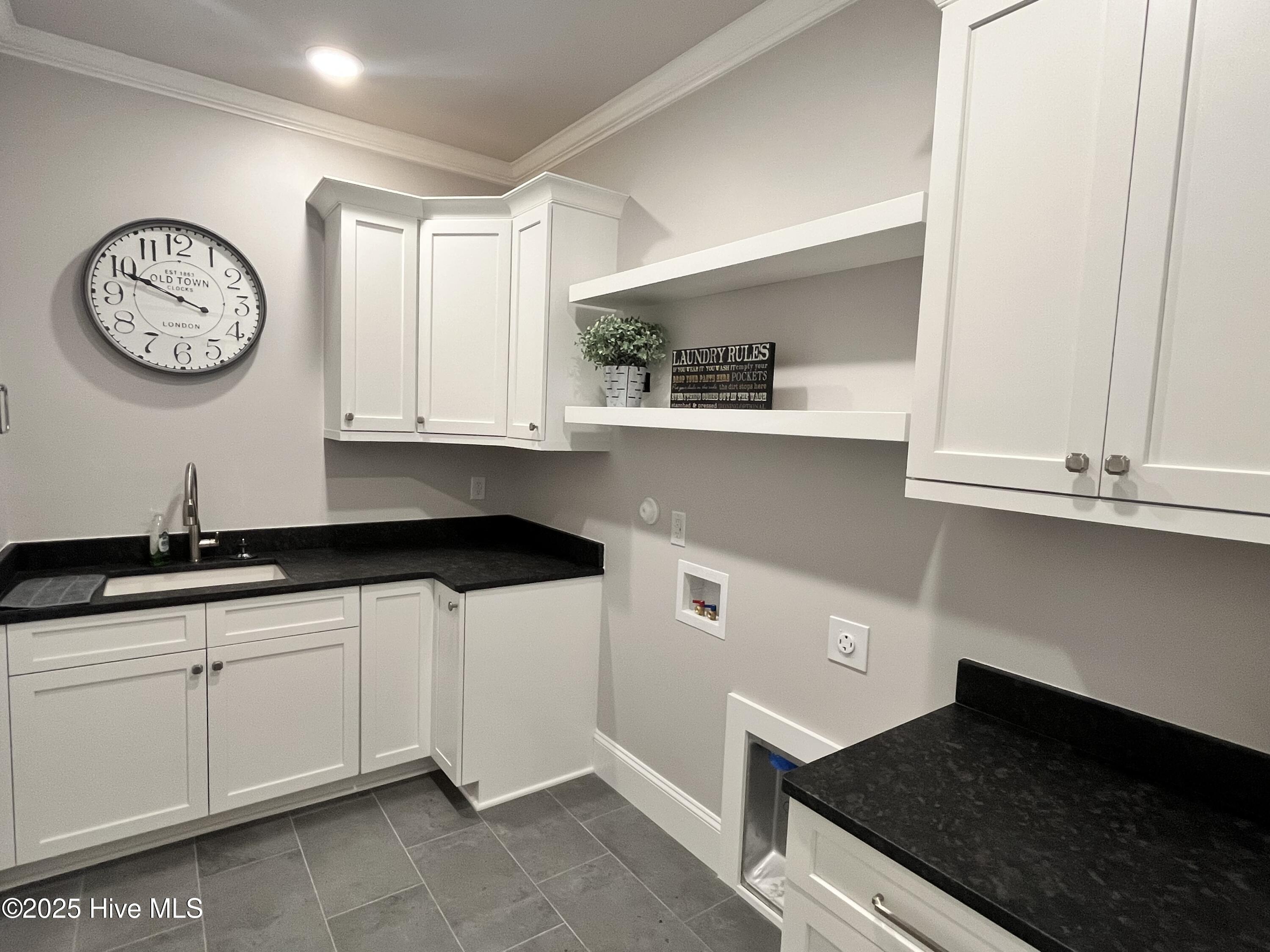 100478560 | Photo 28