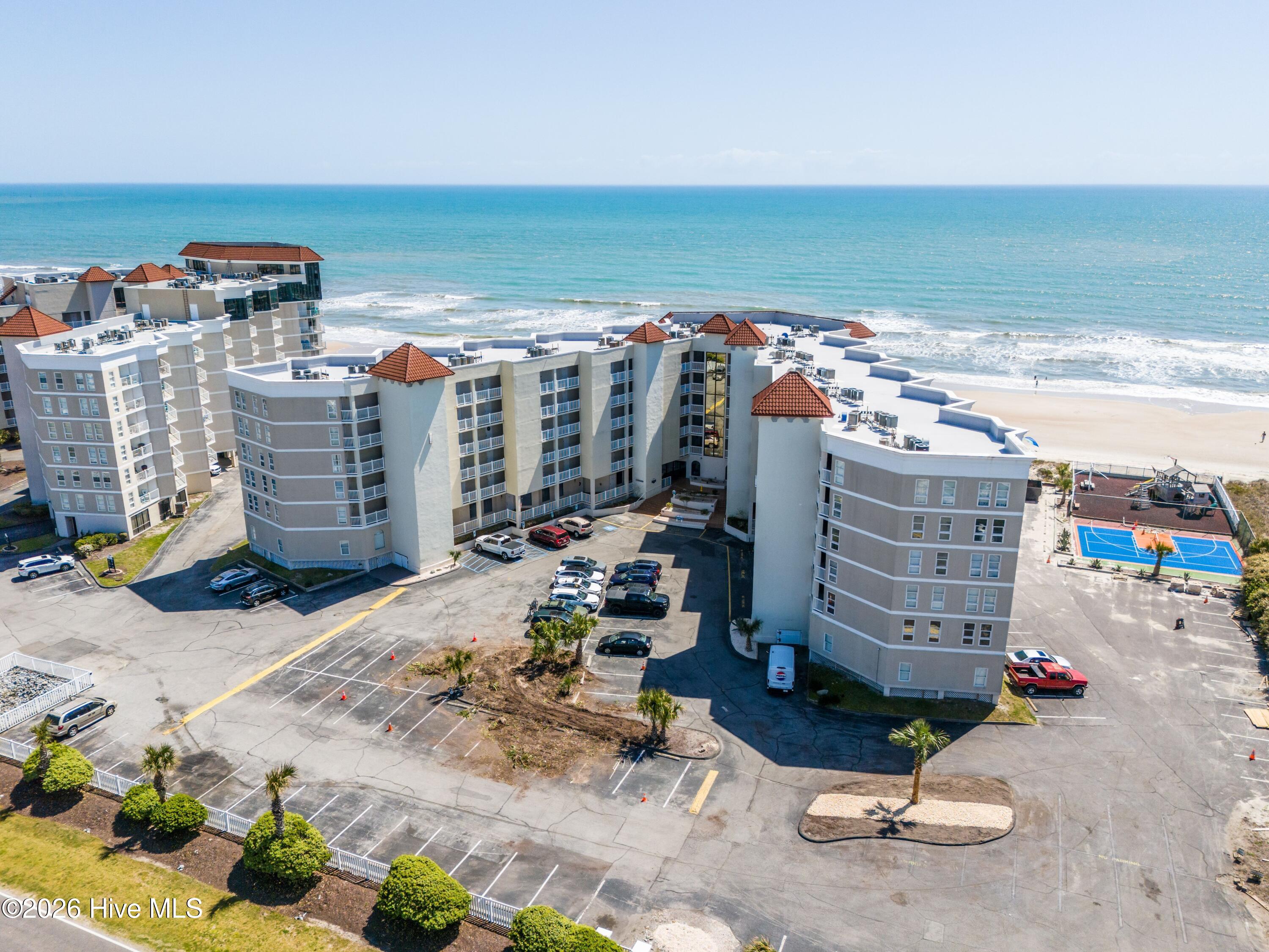 100565249 | Photo 33