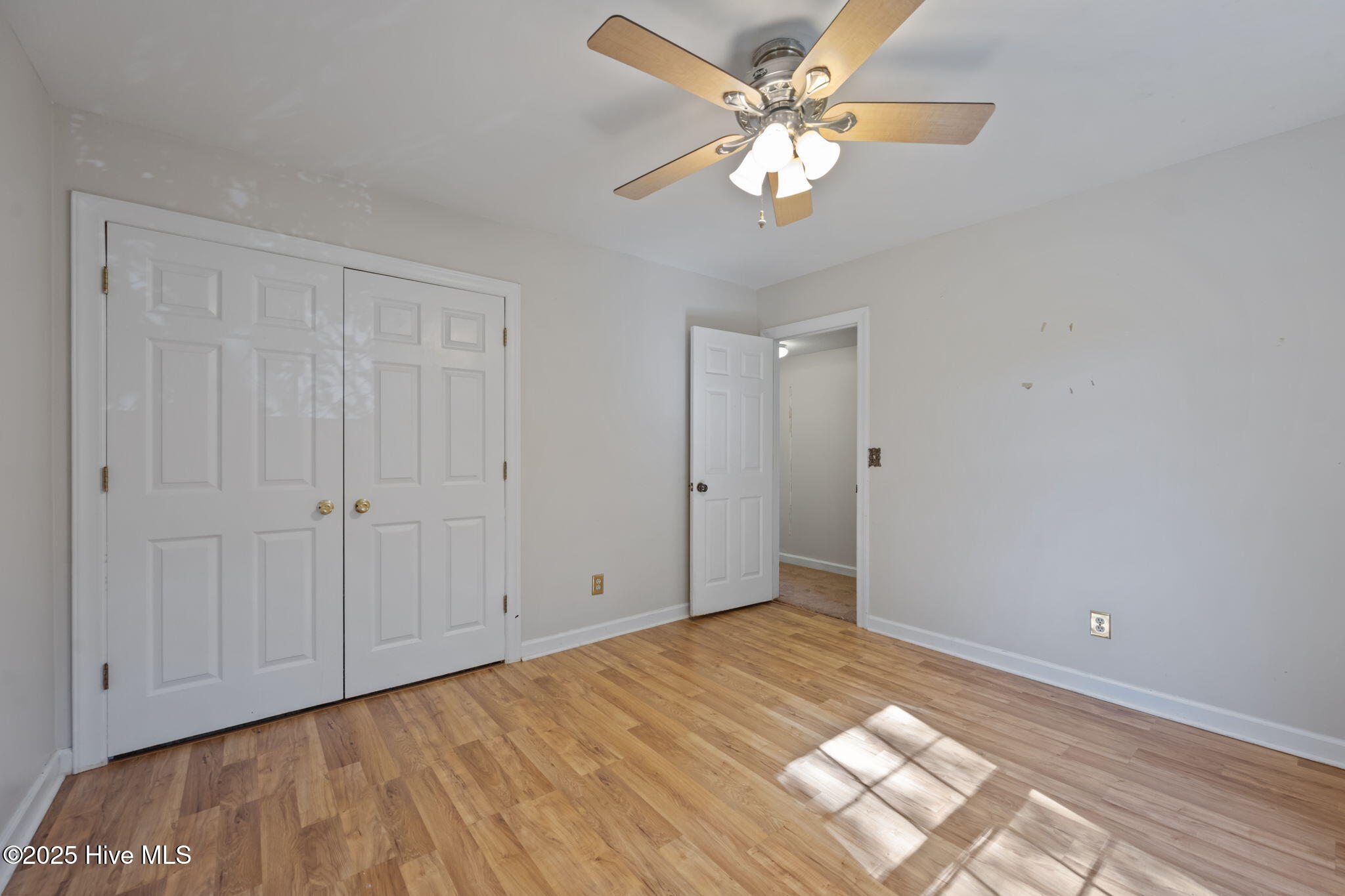 100537375 | Photo 37