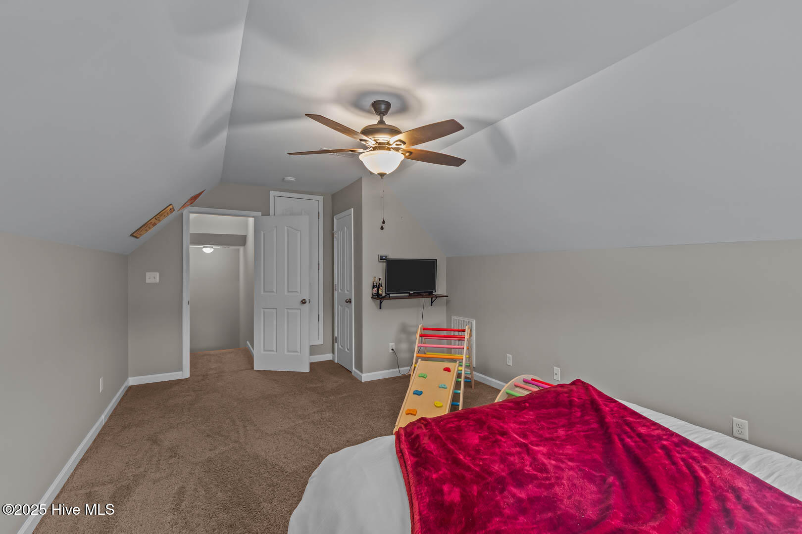 100540006 | Photo 40