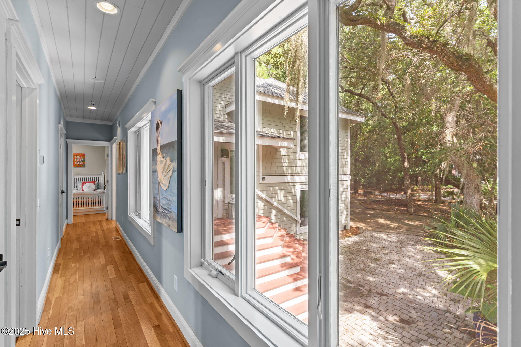 100526734 | Photo 15