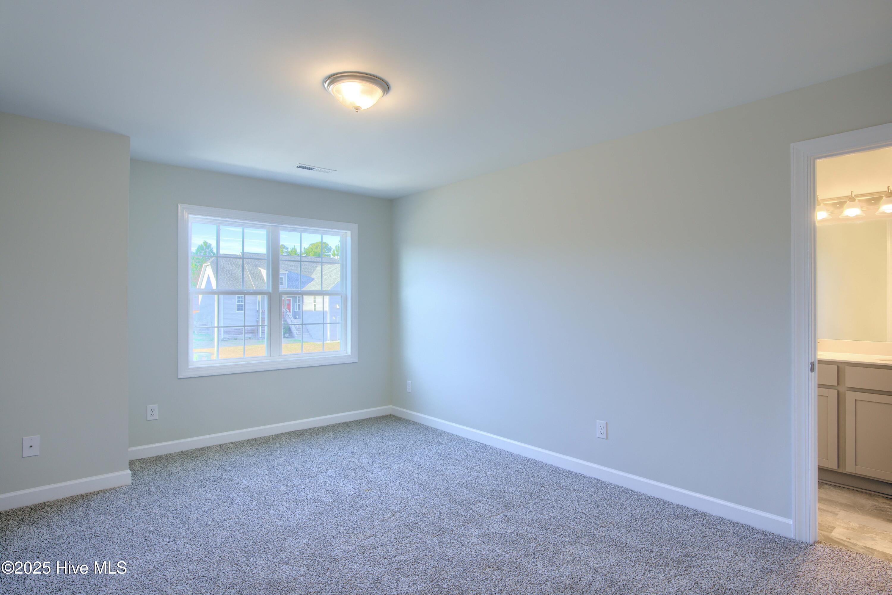 100527048 | Photo 26