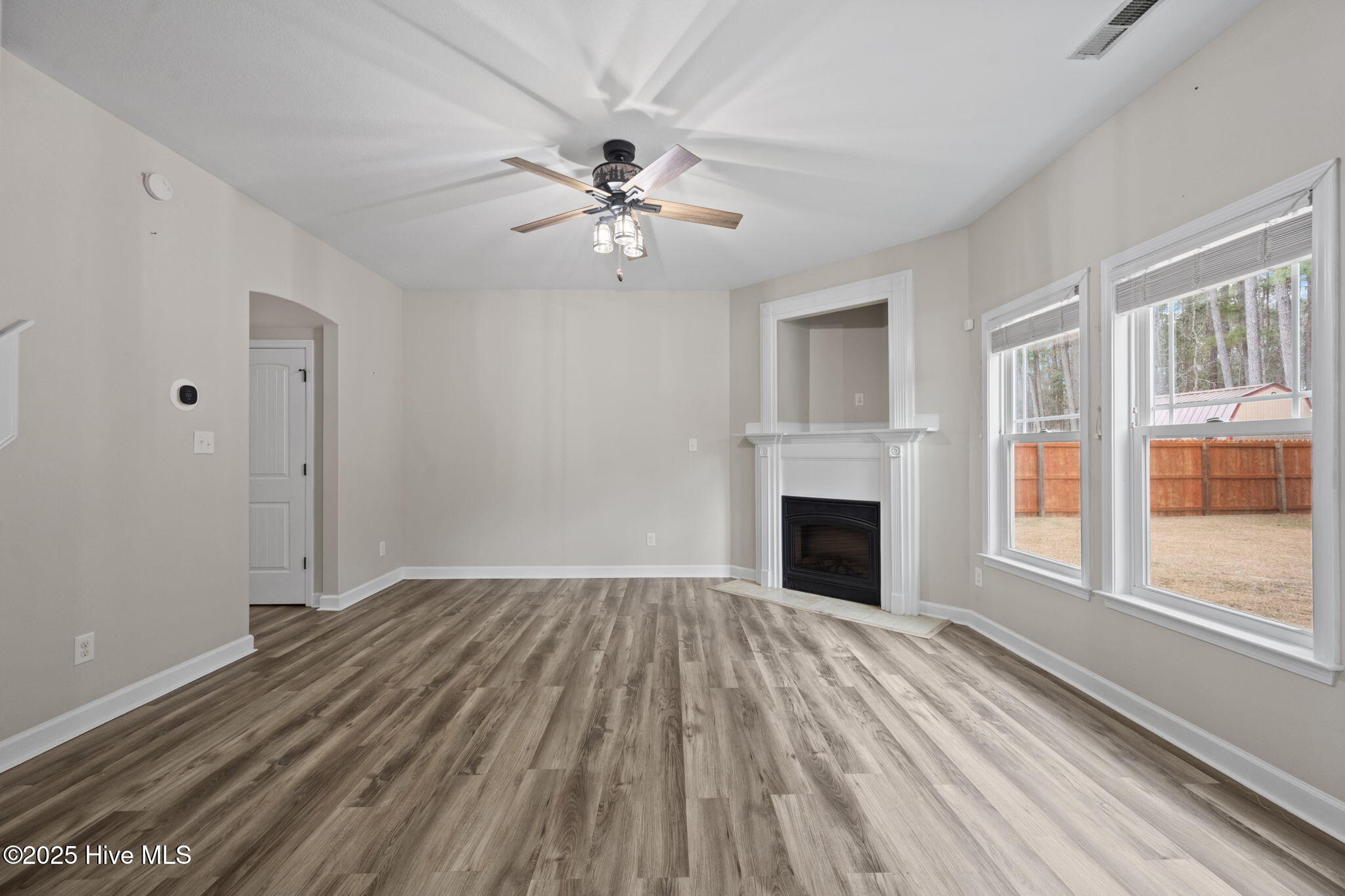 100546672 | Photo 11