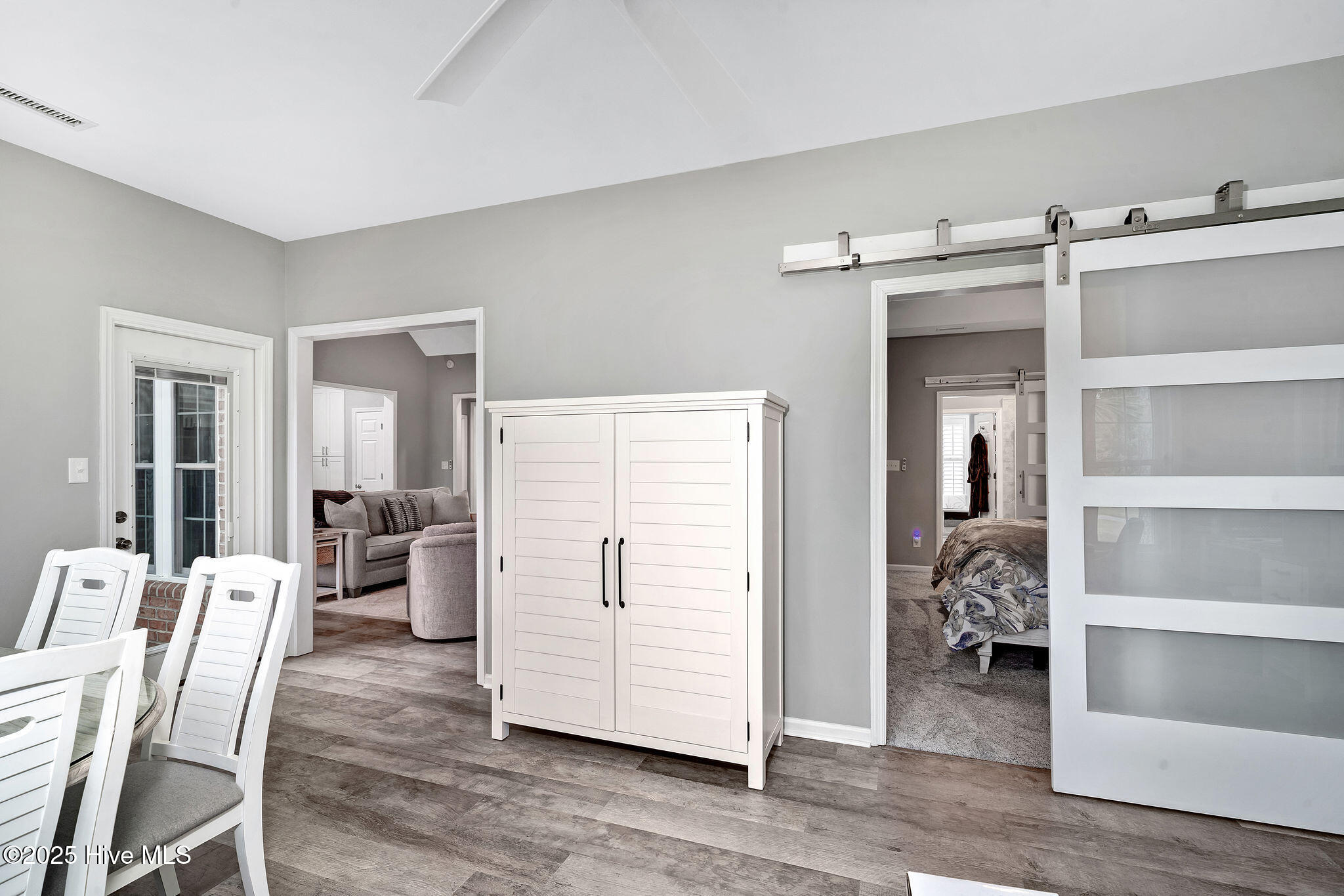 100510783 | Photo 28