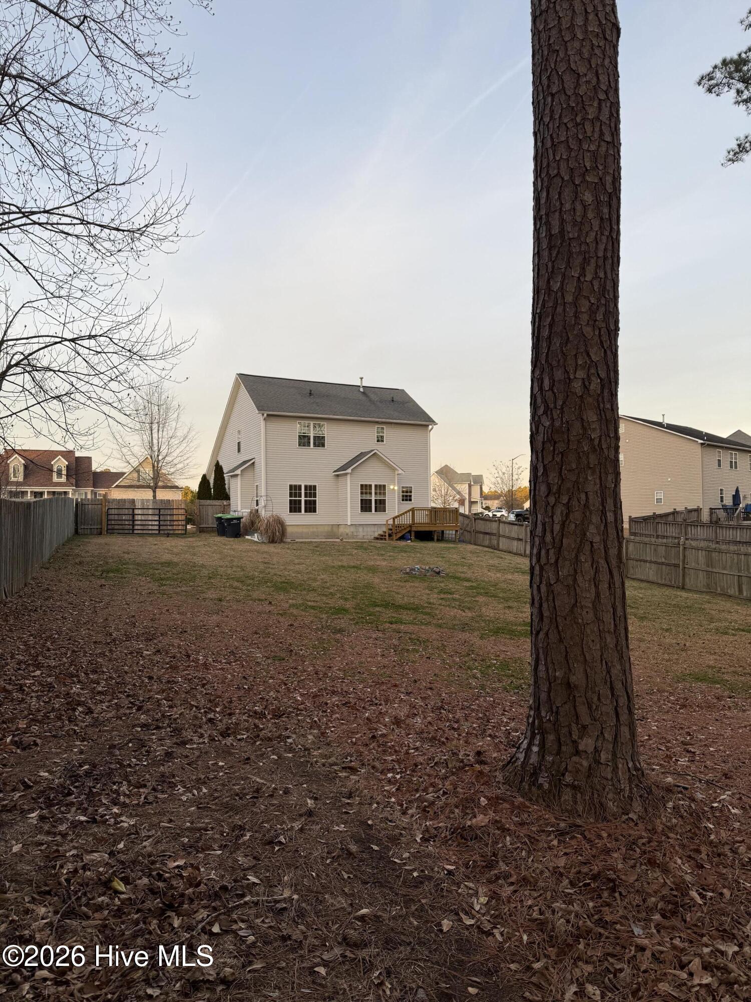 100546488 | Photo 26