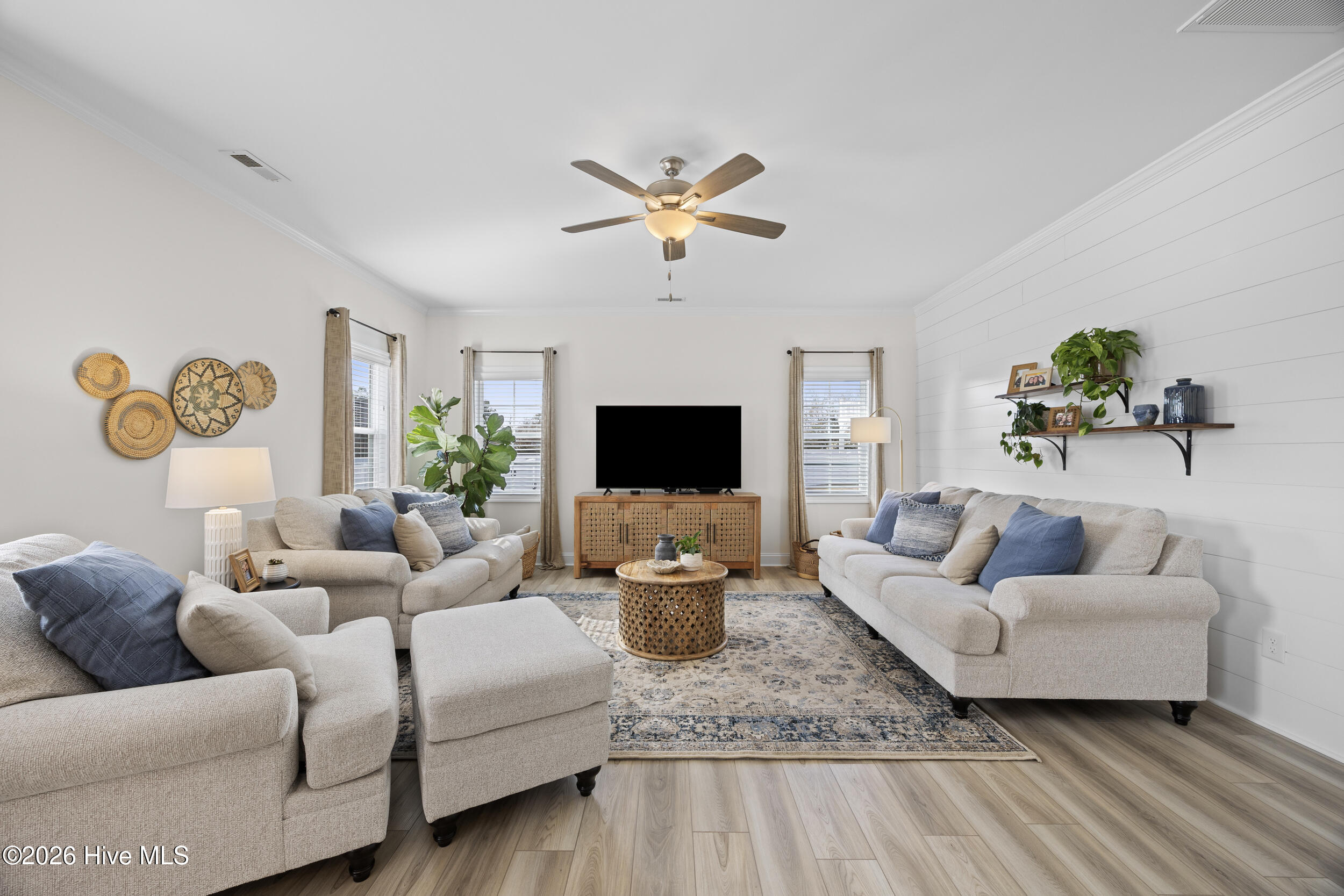 100555397 | Photo 26