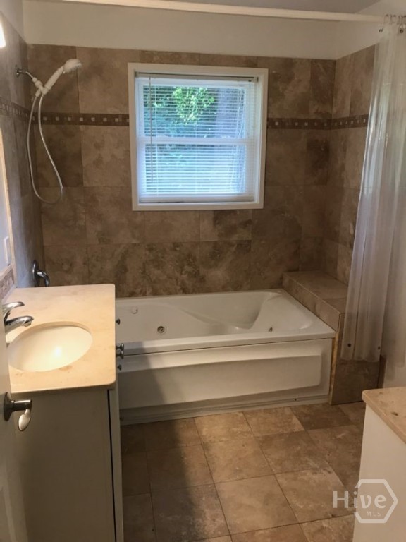 17 Piney Point Road, Savannah, GA 31410 Listing Photo  7