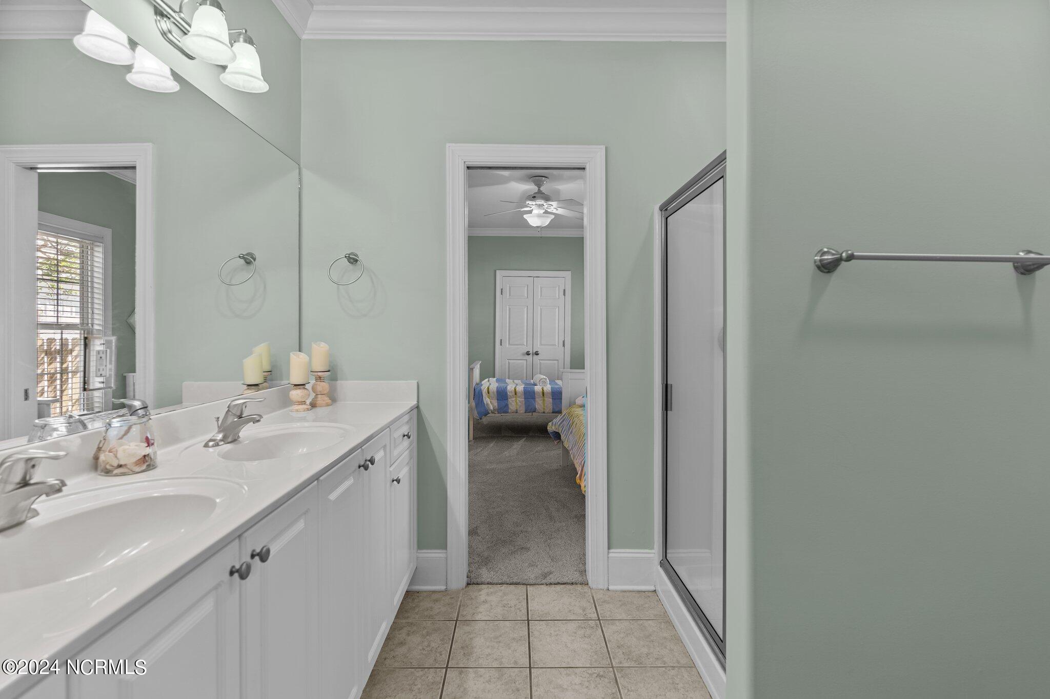 100546836 | Photo 27