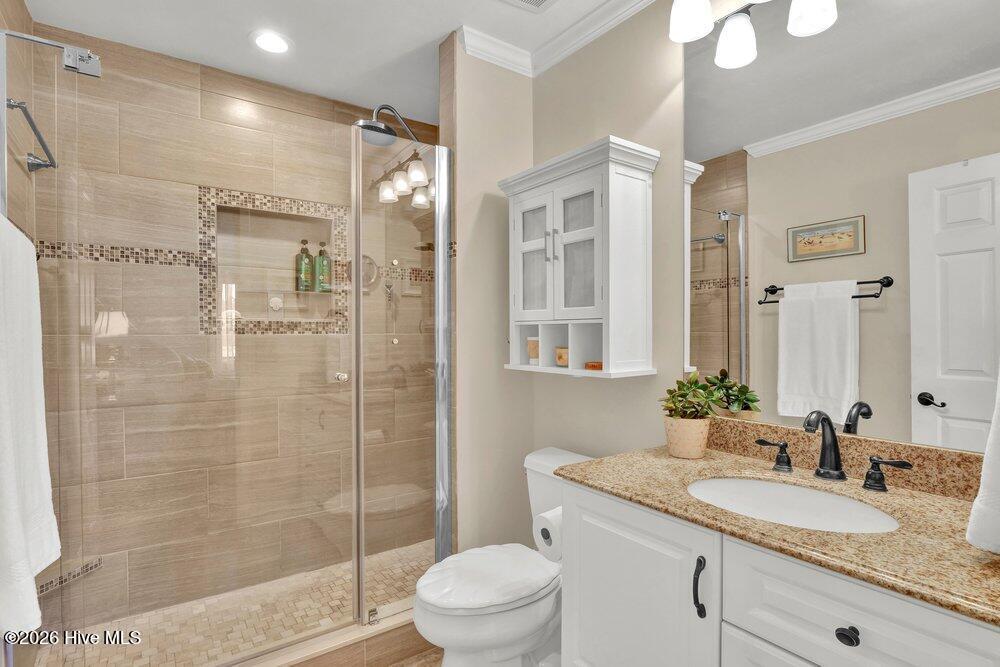 100558966 | Photo 17