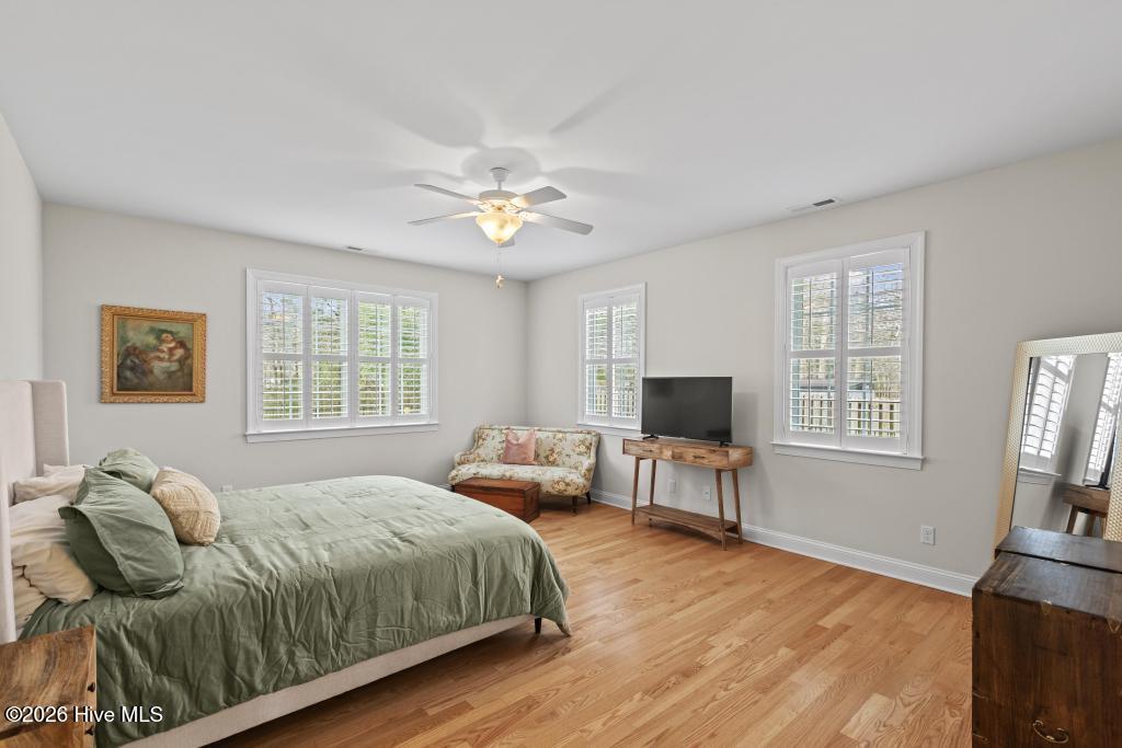 100558511 | Photo 15