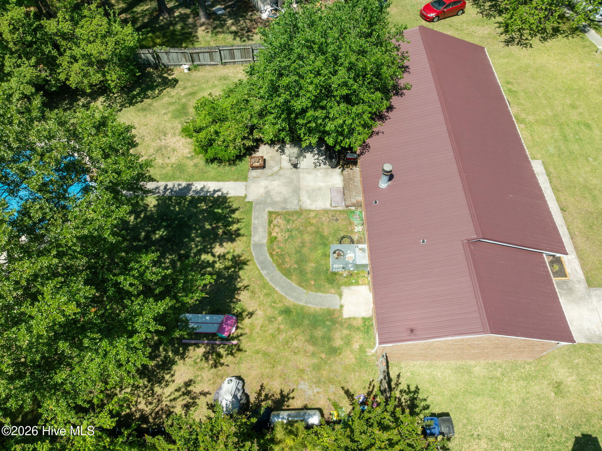 100569028 | Photo 18