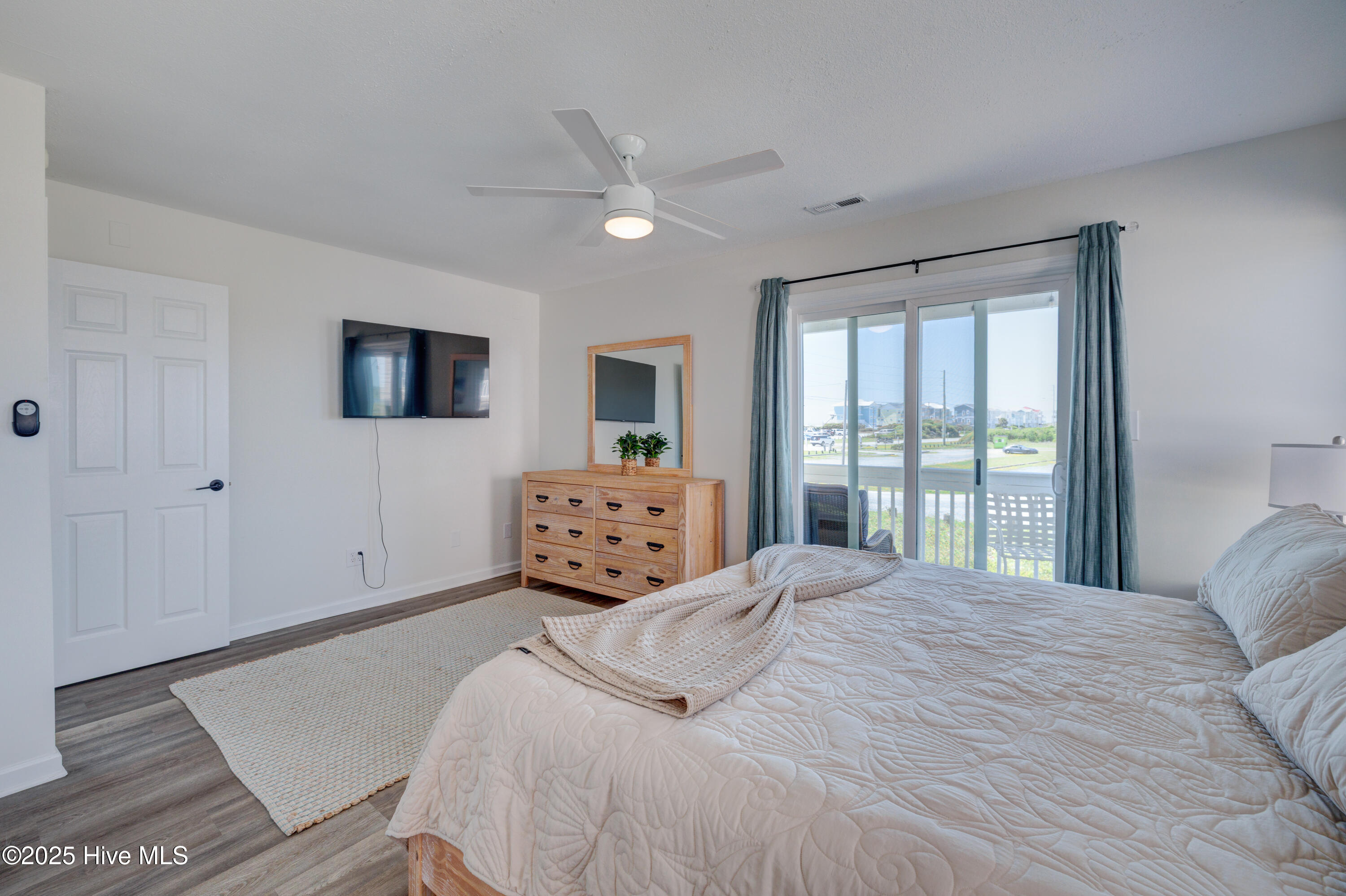 100527842 | Photo 20