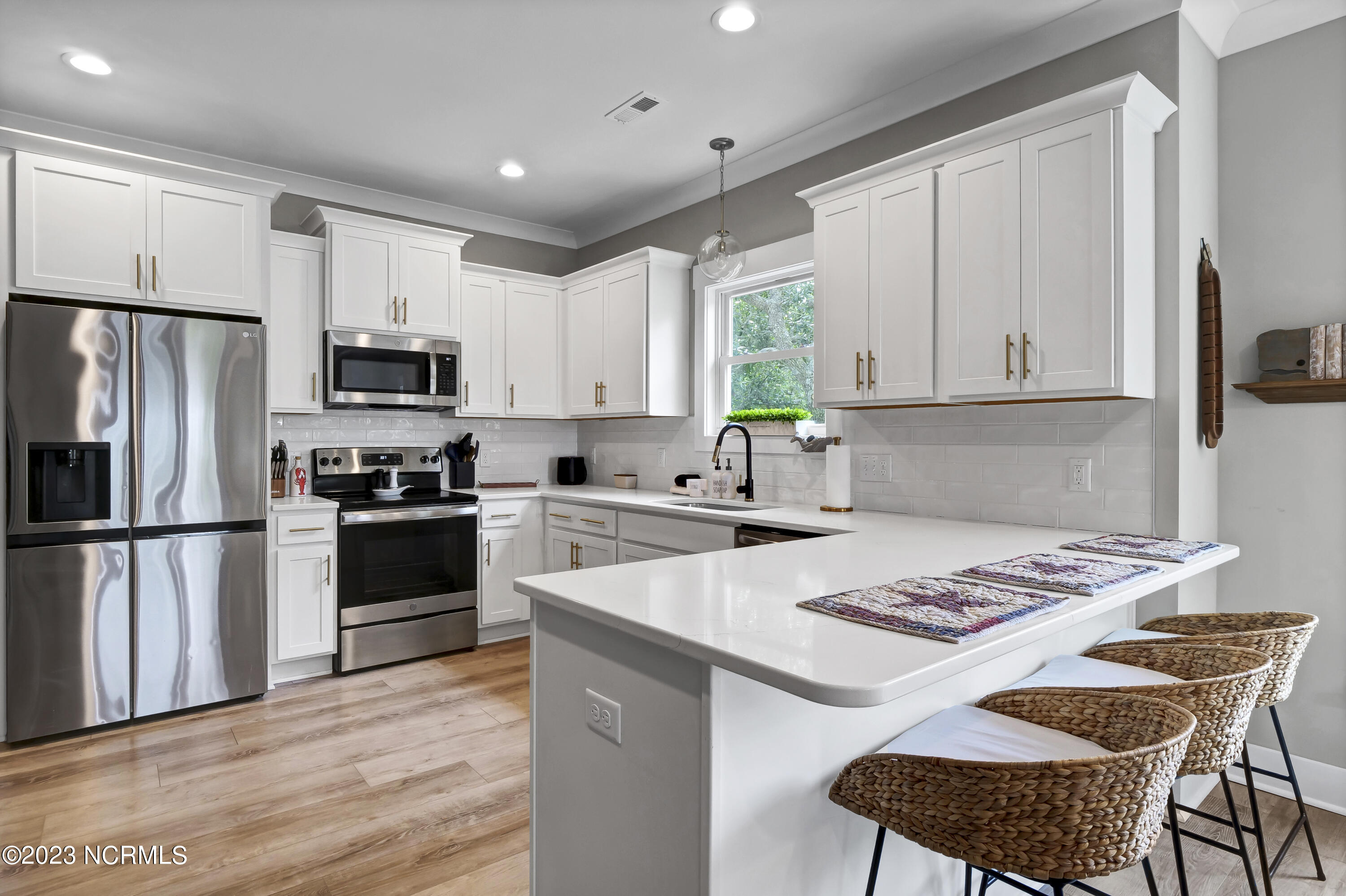 100526222 | Photo 11