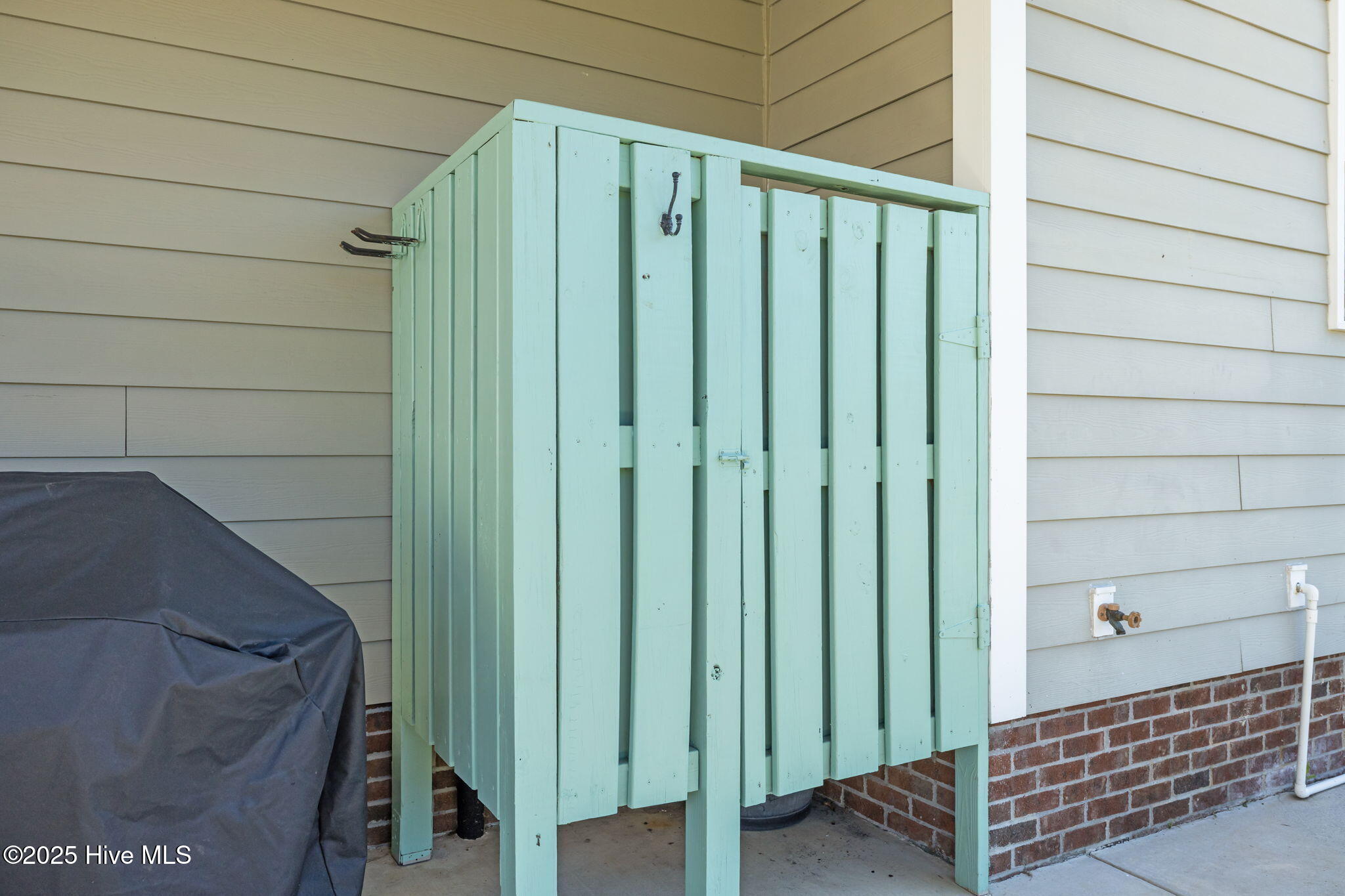 Homes for sale in Morehead City, NC | 1807 Olde Farm Rd, Morehead City, NC 28557 | MLS# 100537471