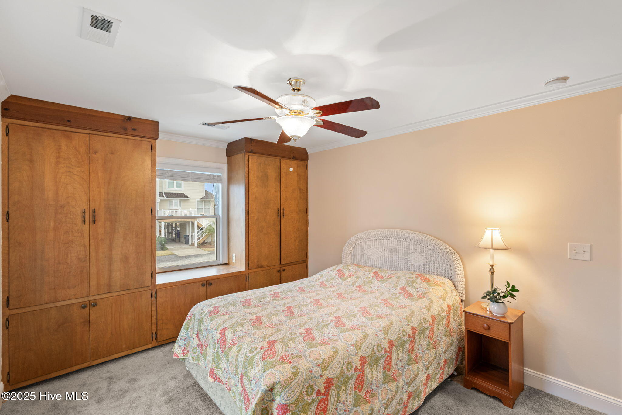 100542792 | Photo 14