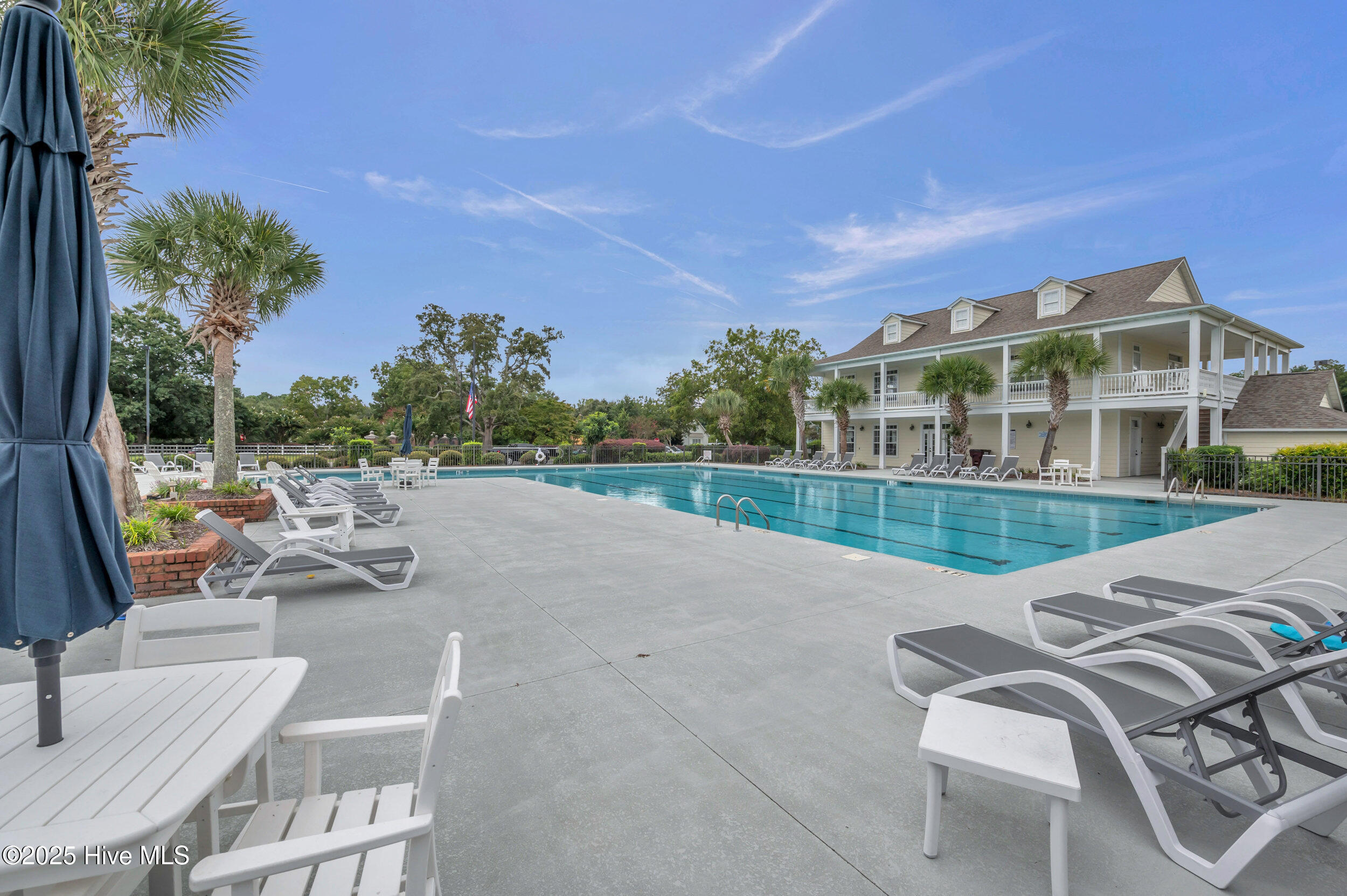 100529848 | Photo 83