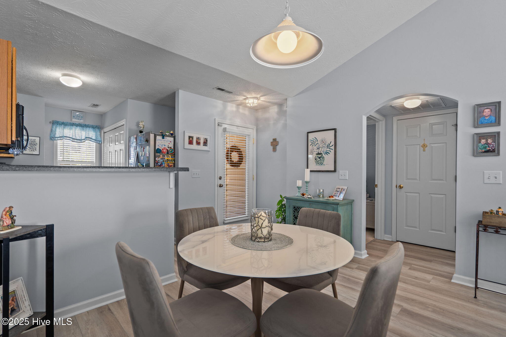 100537421 | Photo 18