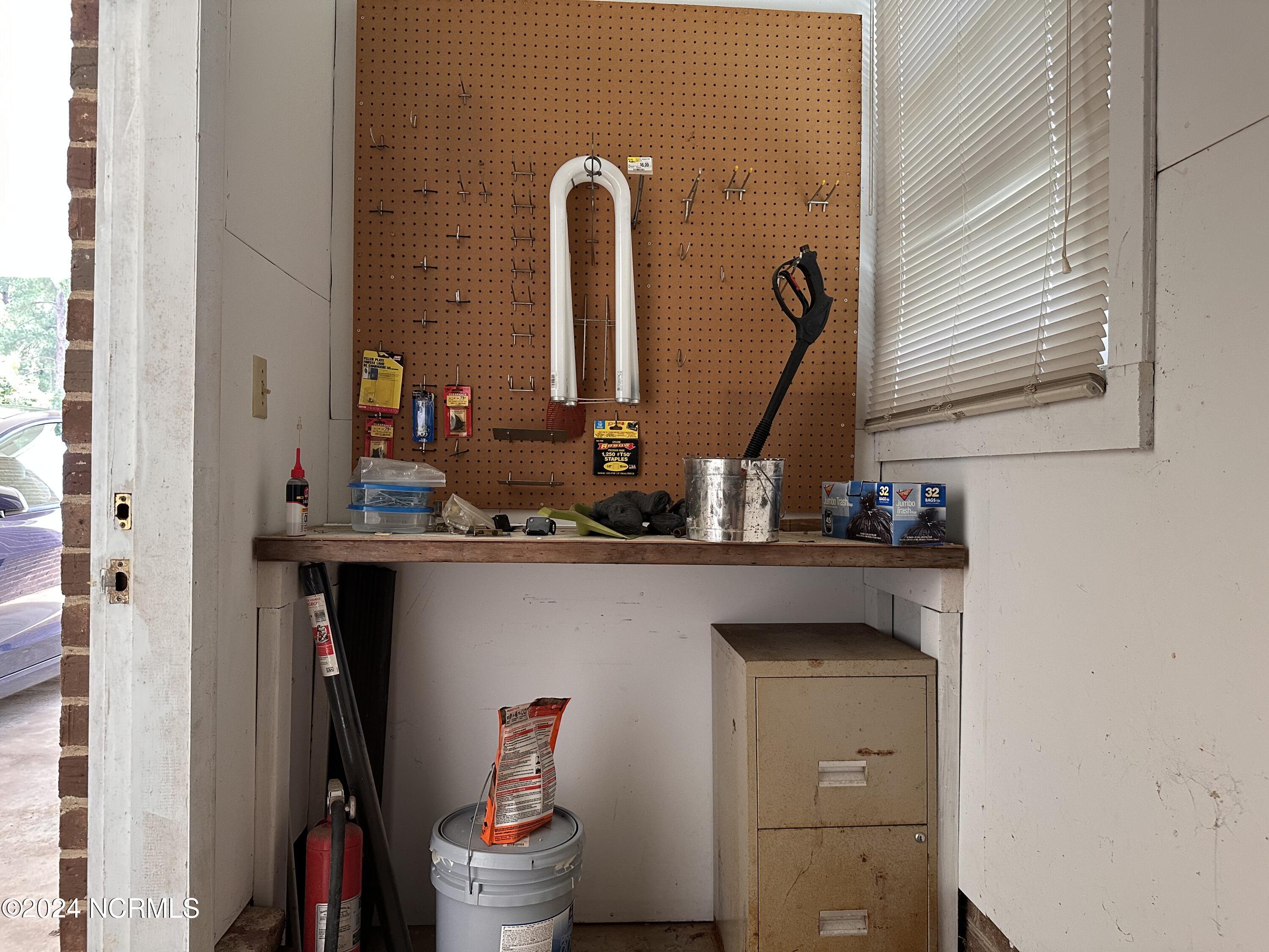 100466276 | Photo 54