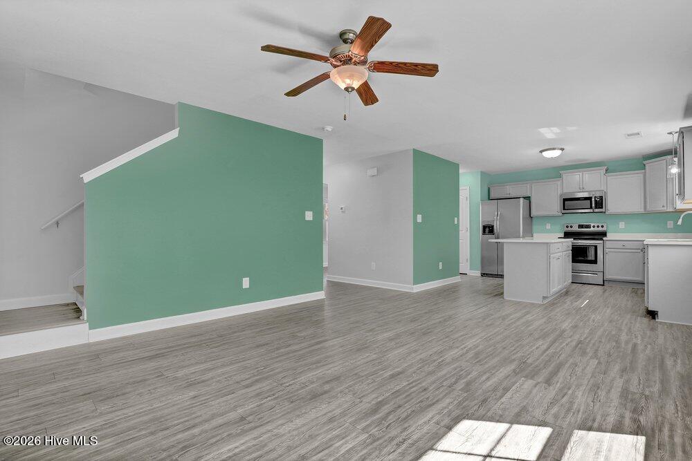 100567817 | Photo 11