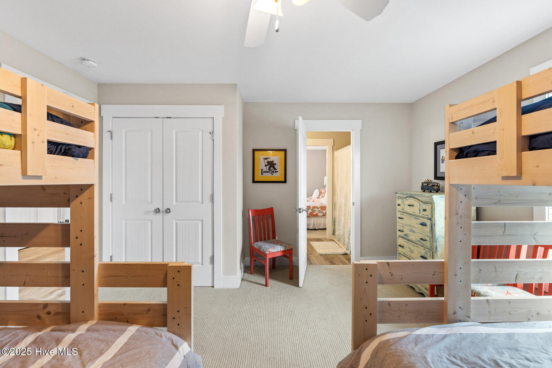 100523627 | Photo 29