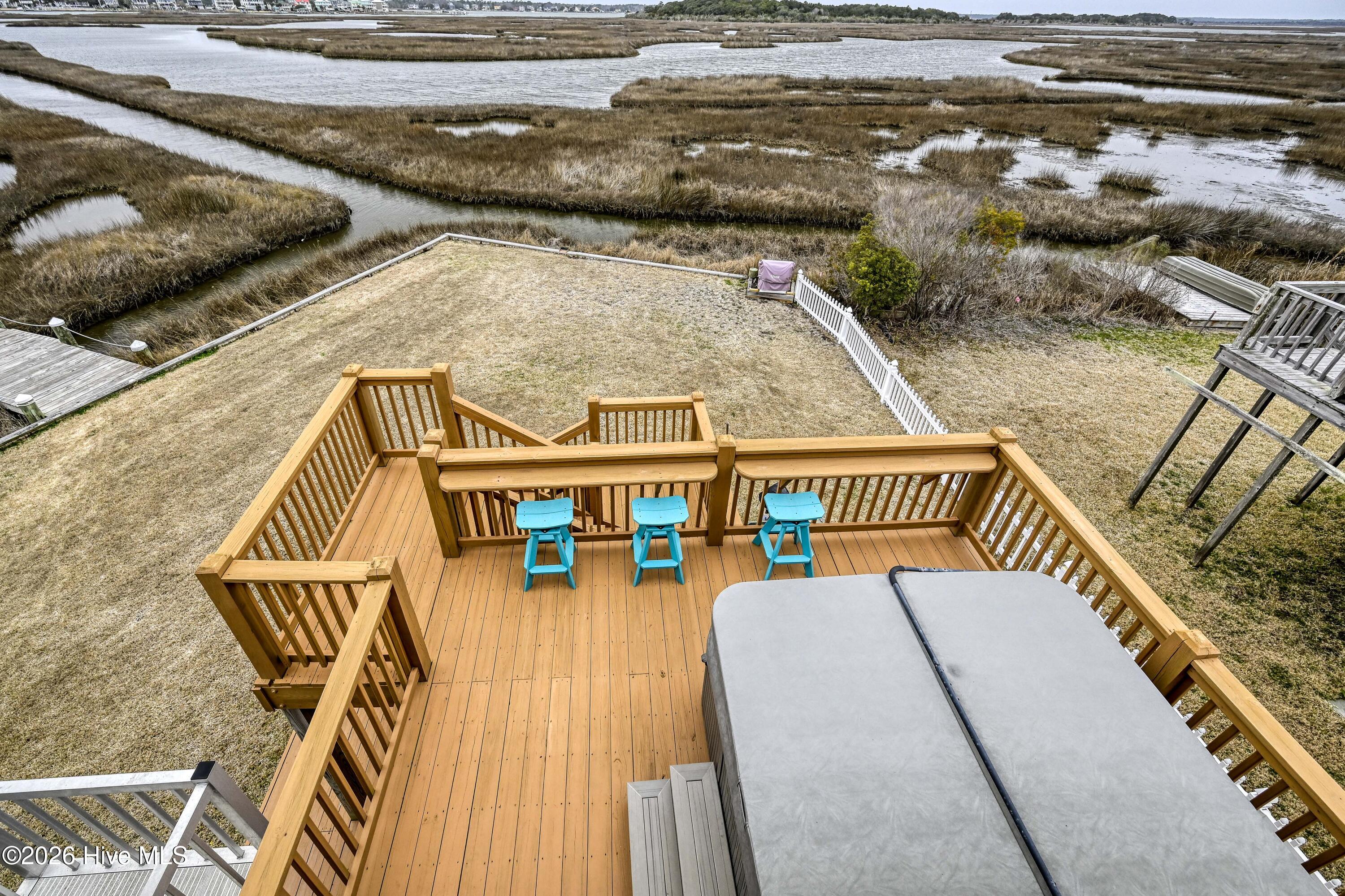 100558069 | Photo 77