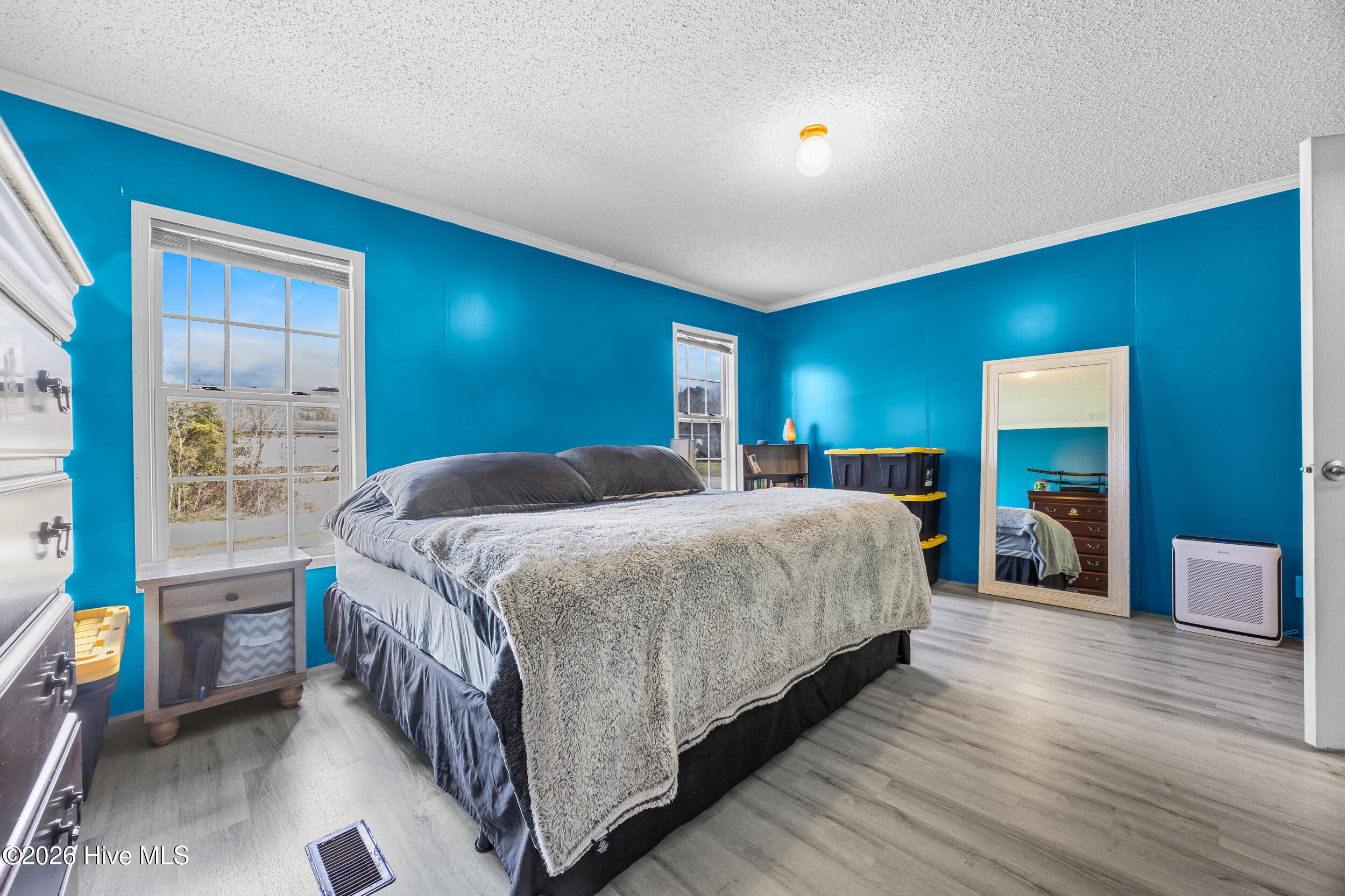 100560069 | Photo 10