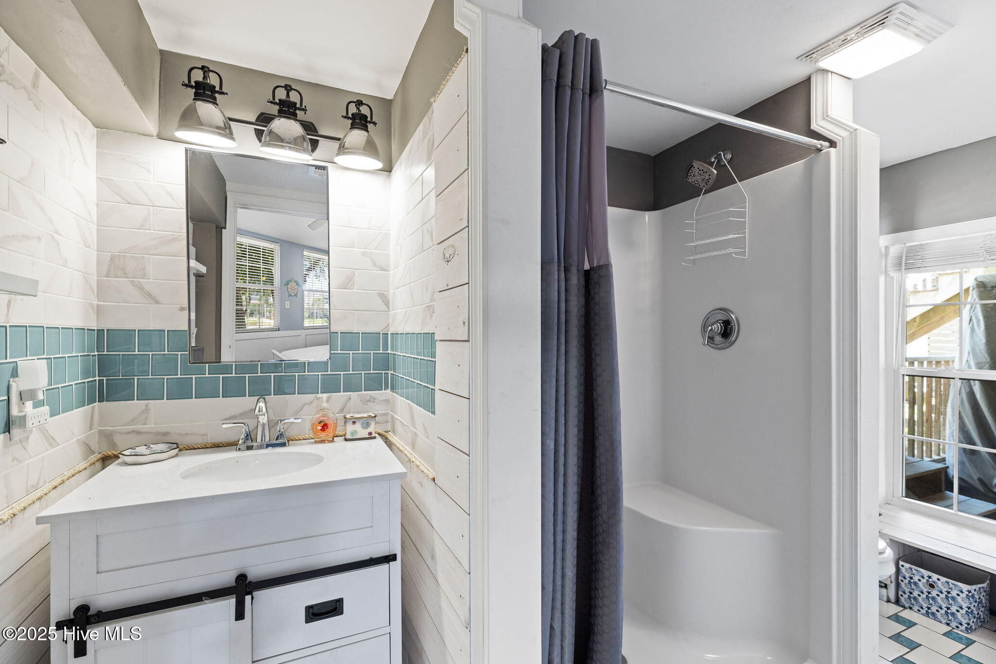 106 SE 44th Street, Oak Island, NC, 28465