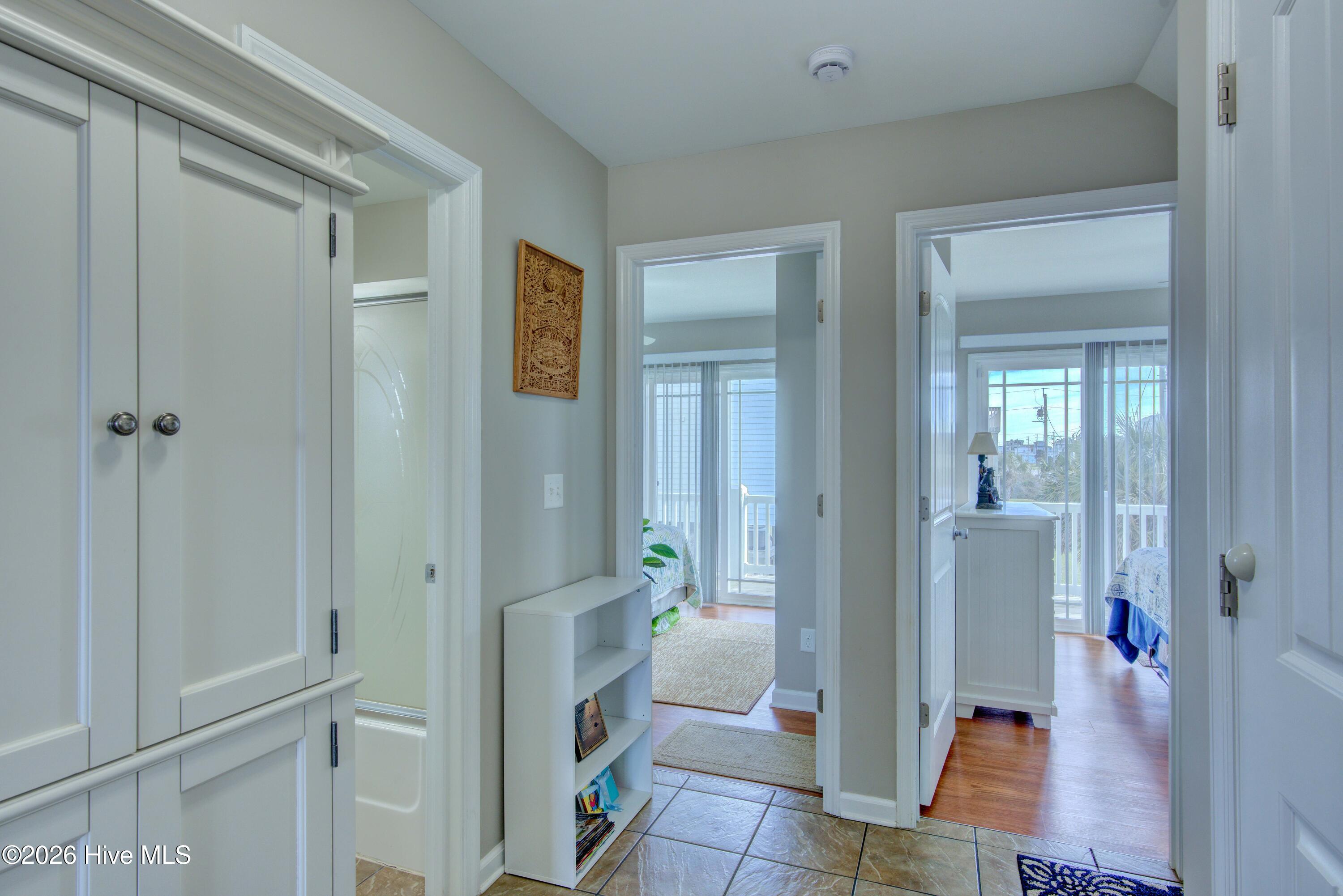 100558539 | Photo 33