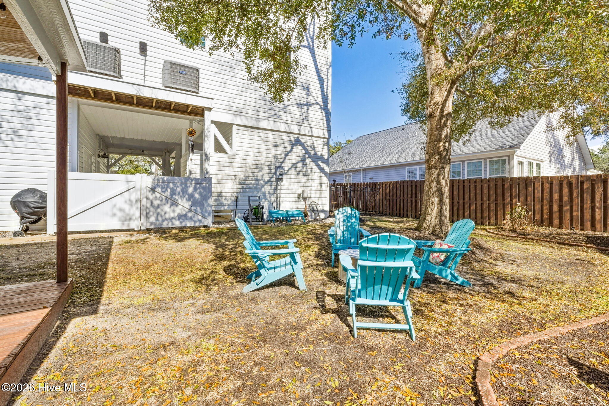 100556182 | Photo 40