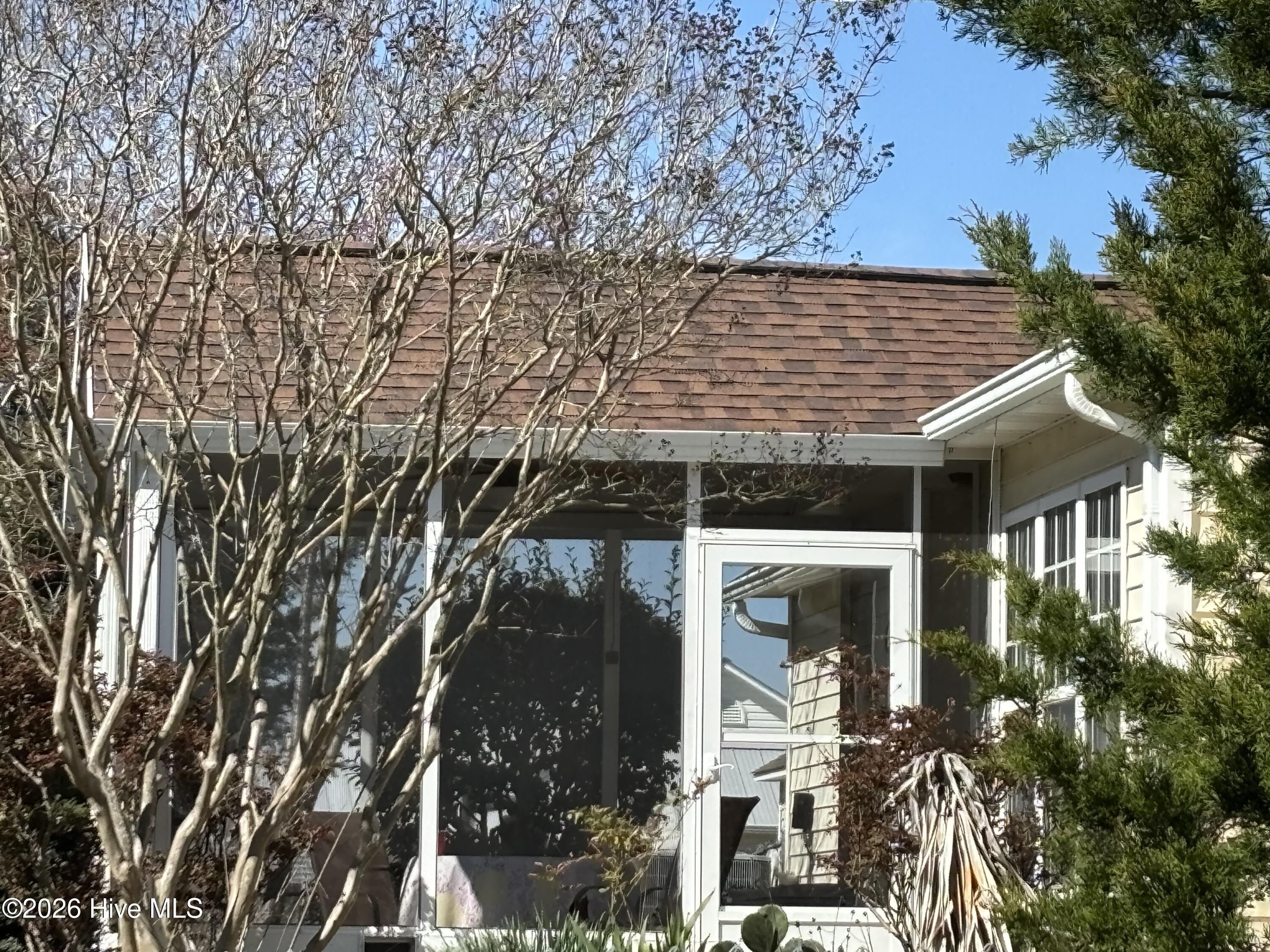 100561448 | Photo 33