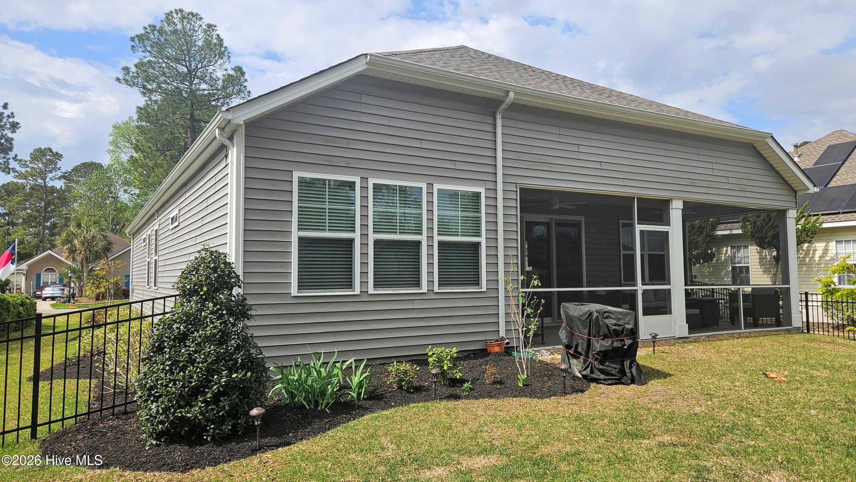 100555418 | Photo 39