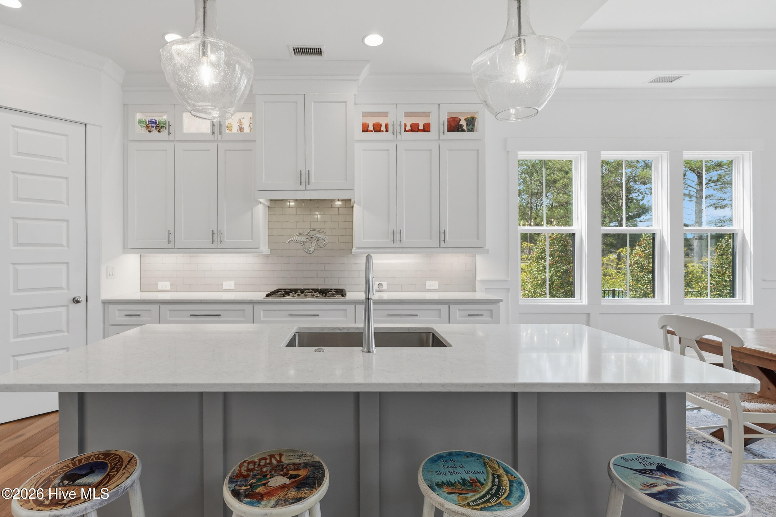 100563980 | Photo 20