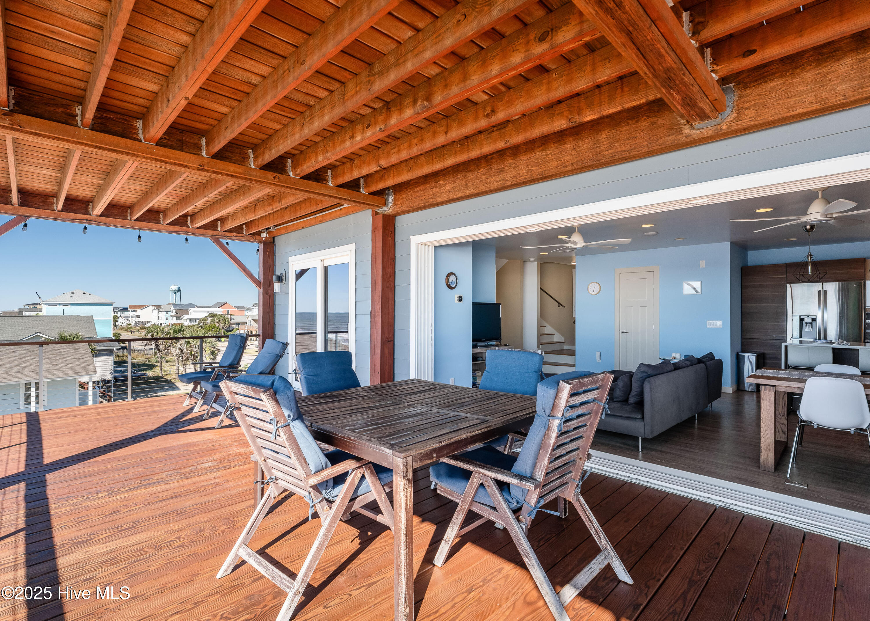 100539588 | Photo 37