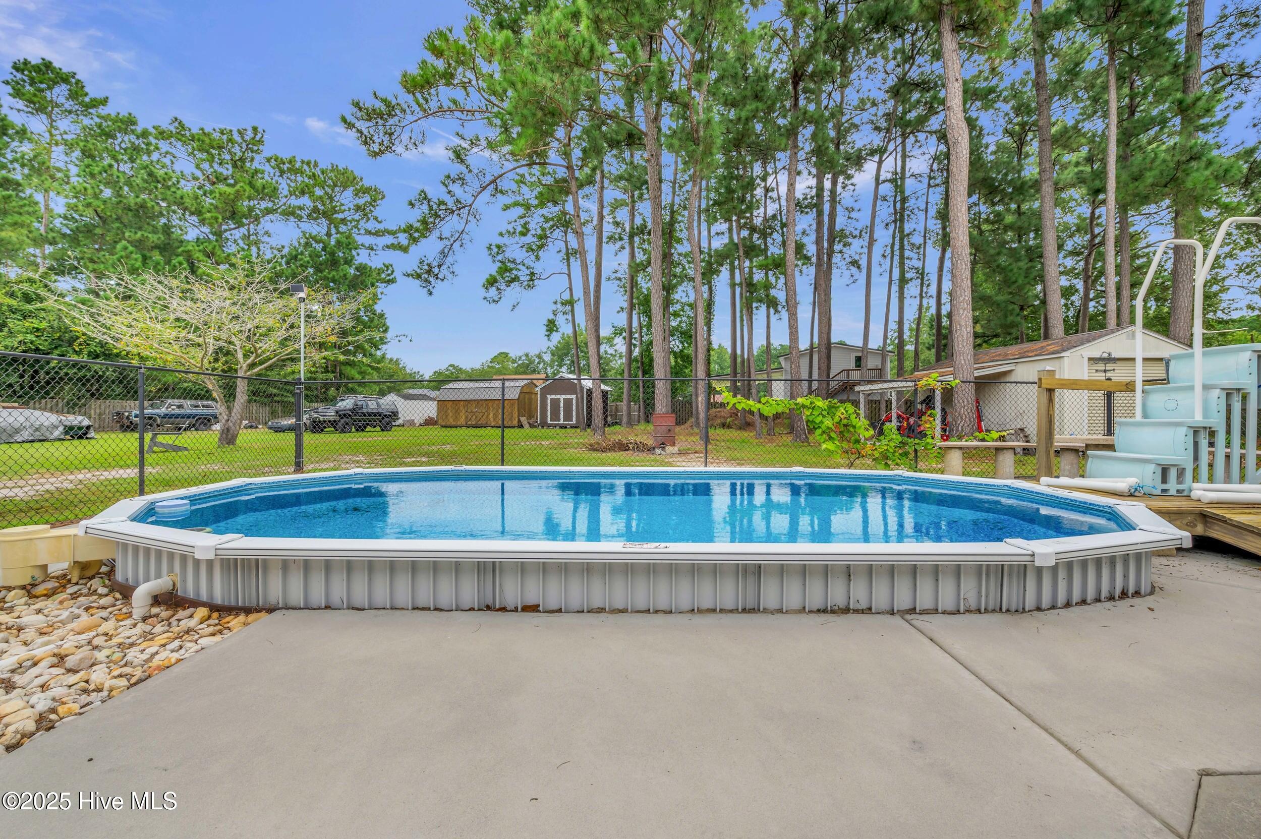 100527690 | Photo 34