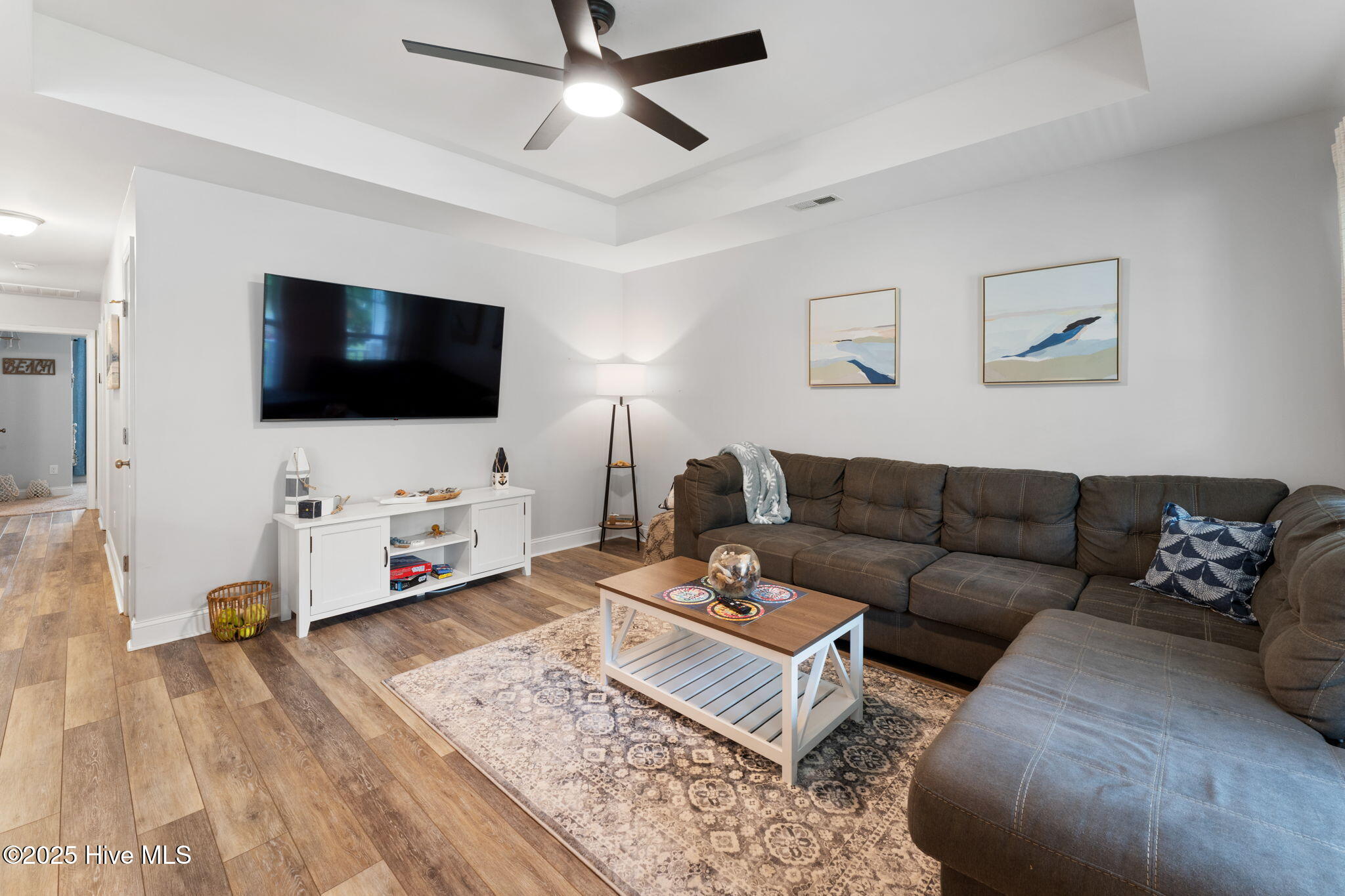 100548300 | Photo 16