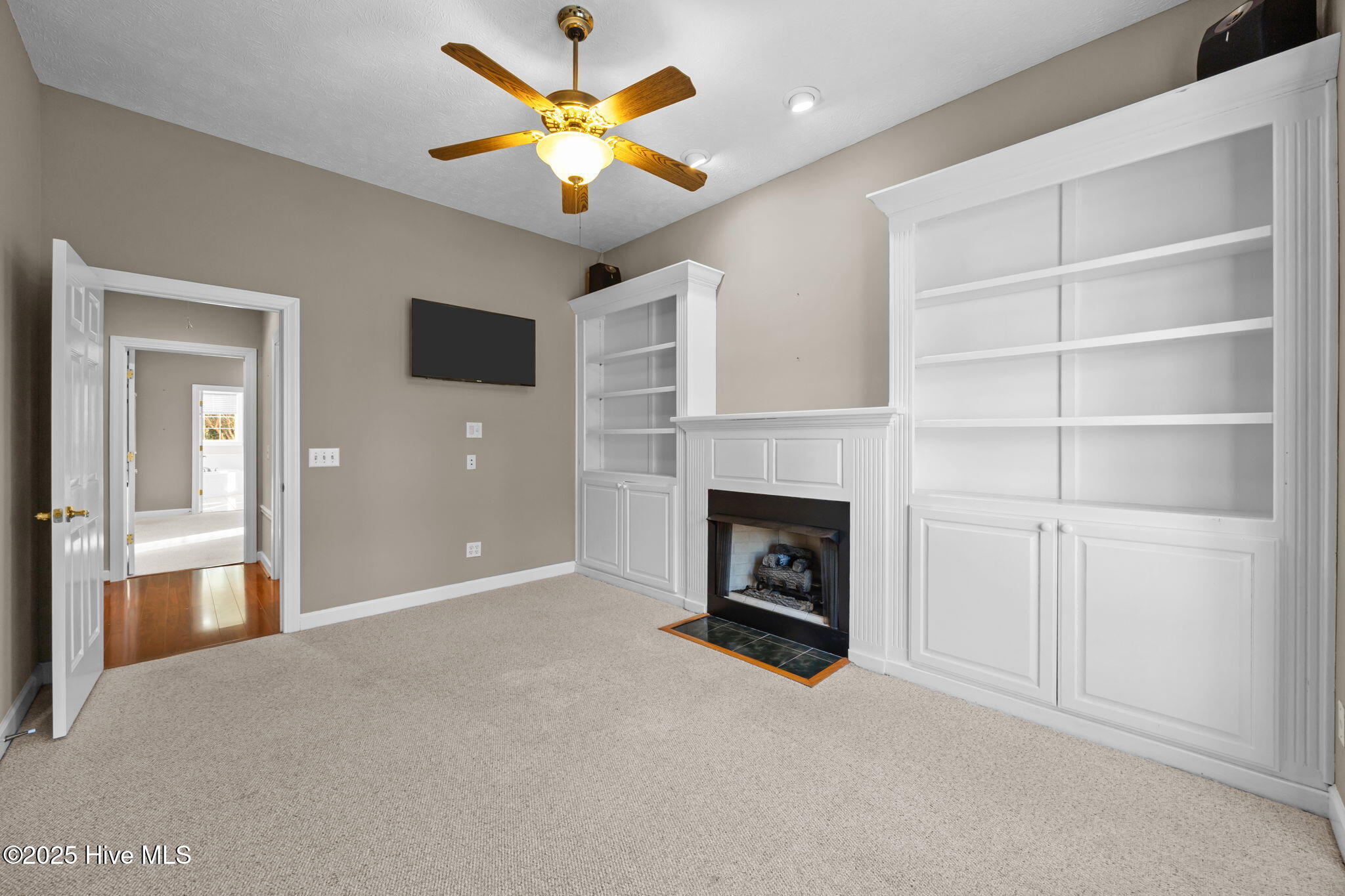 100543036 | Photo 21