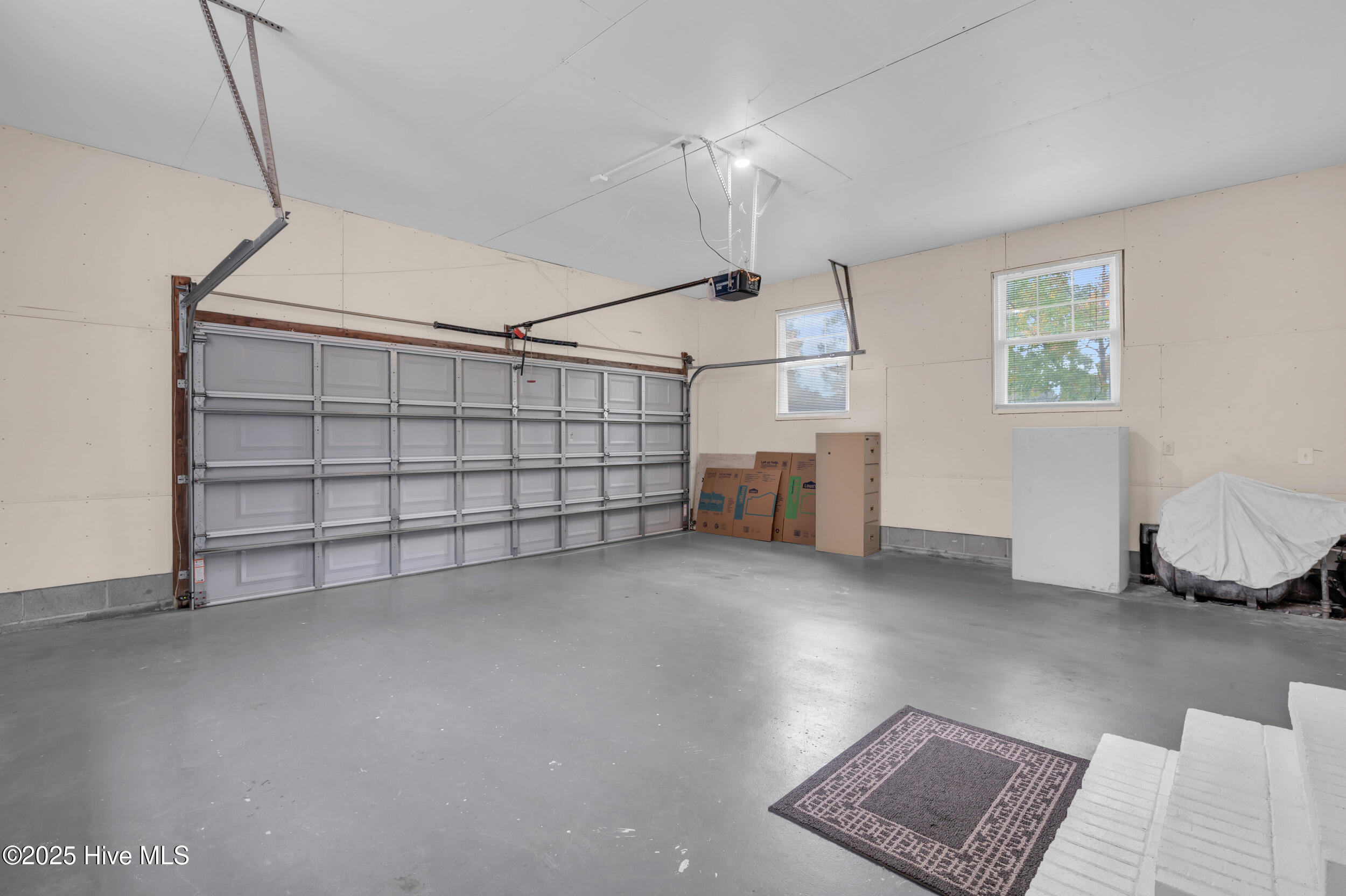 100538722 | Photo 36