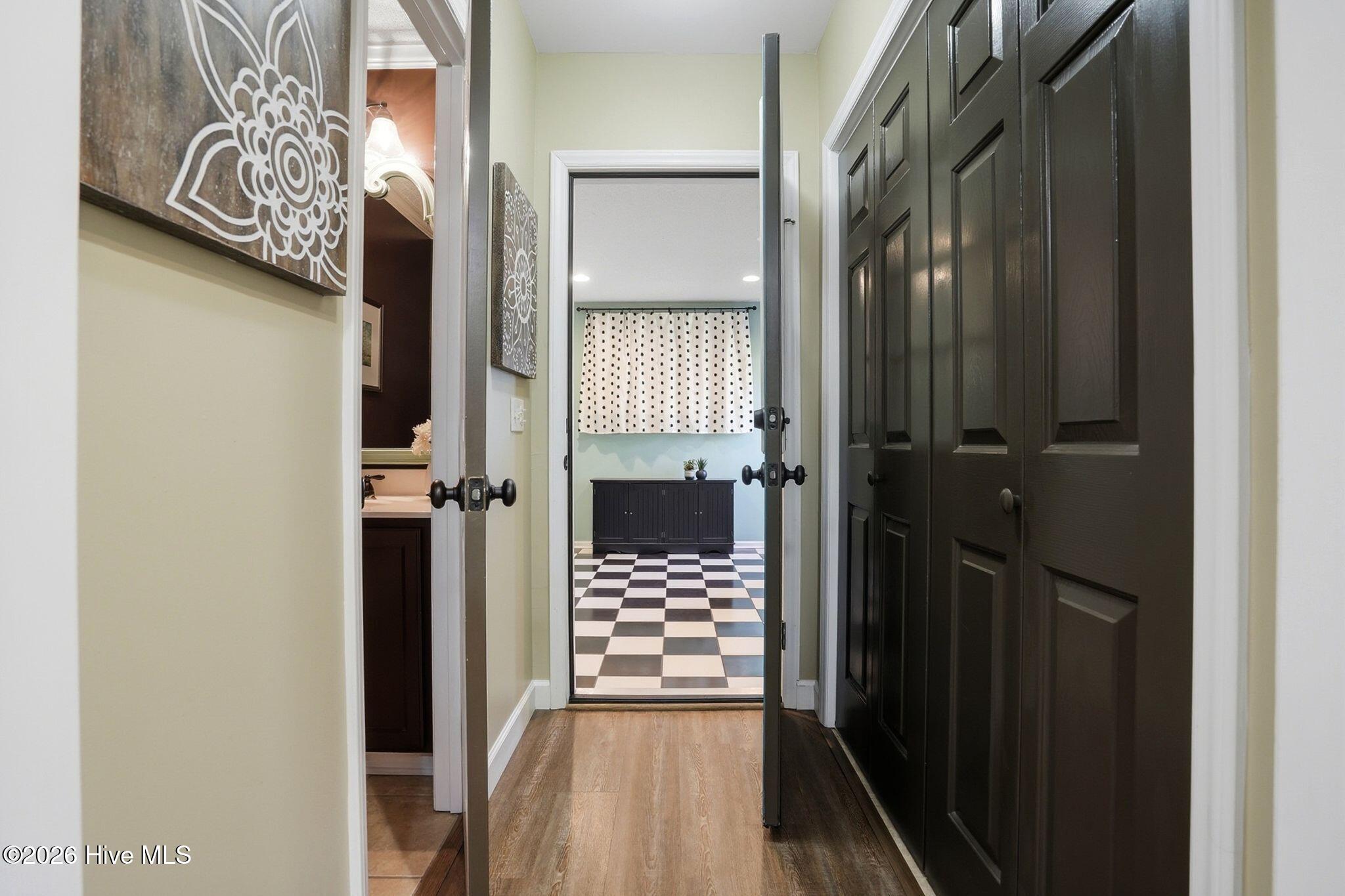 100557423 | Photo 28