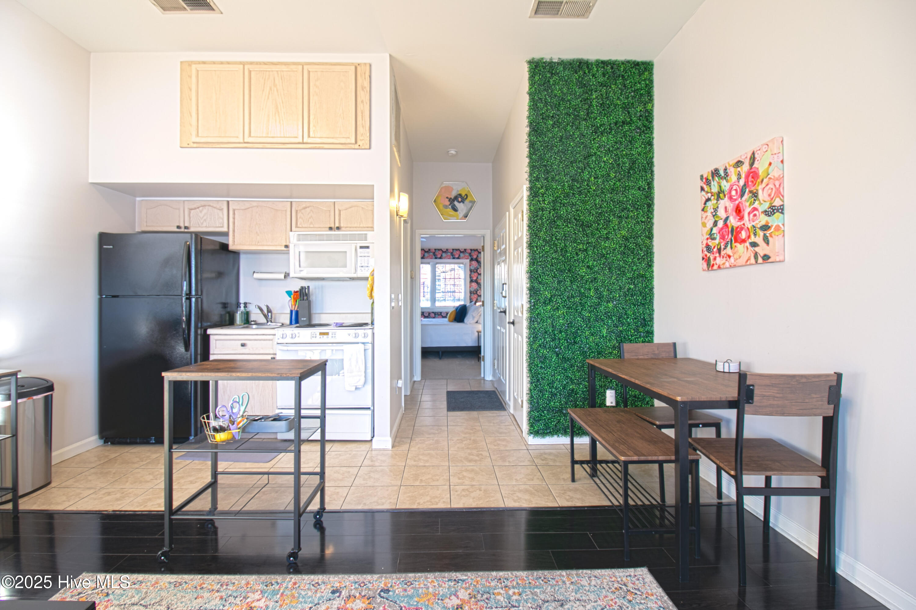 100545473 | Photo 39