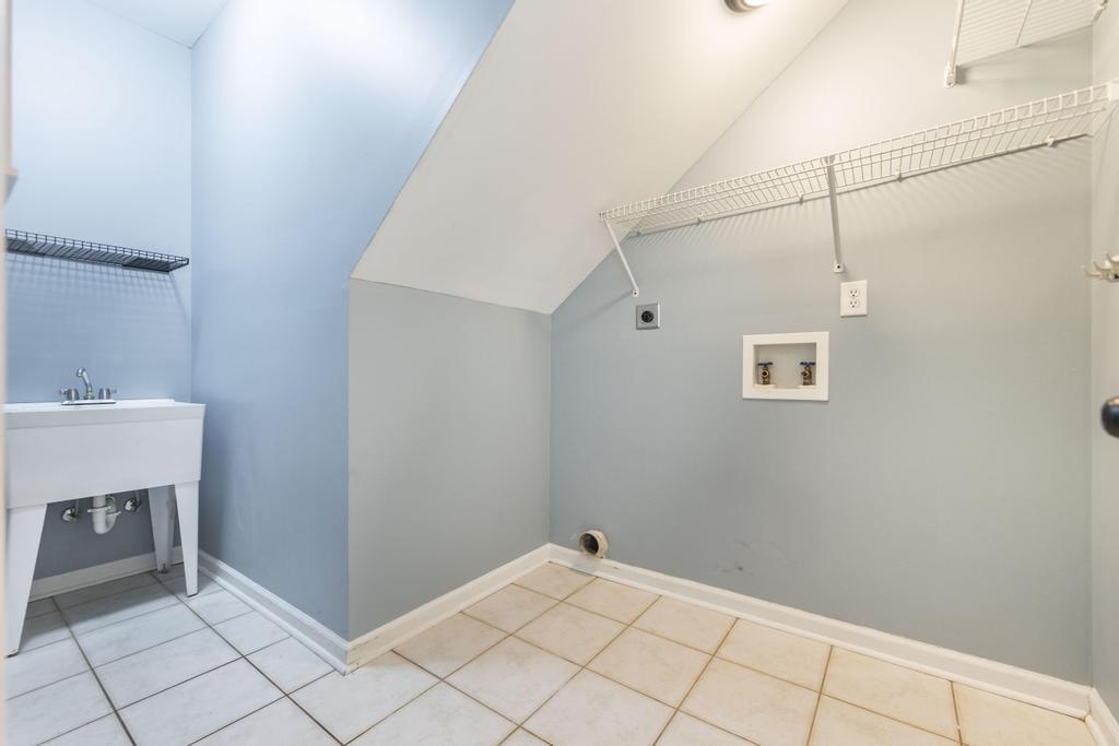 122 WAVERTREE Drive, Warner Robins, GA, 31088