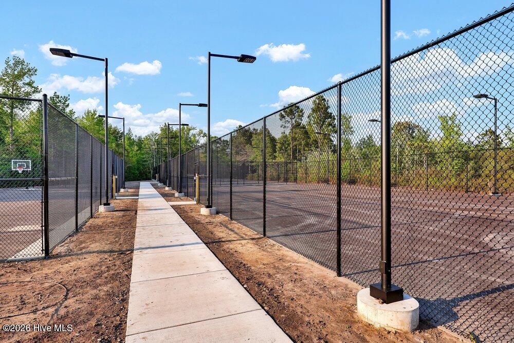 100568146 | Photo 41