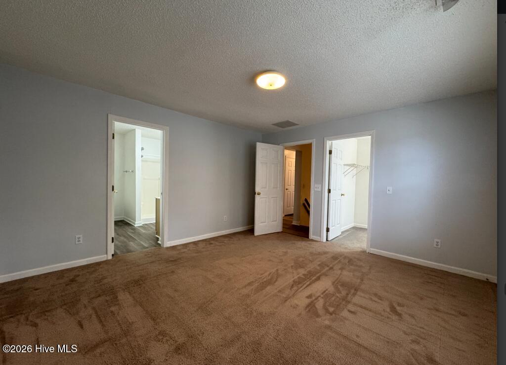 100560606 | Photo 15