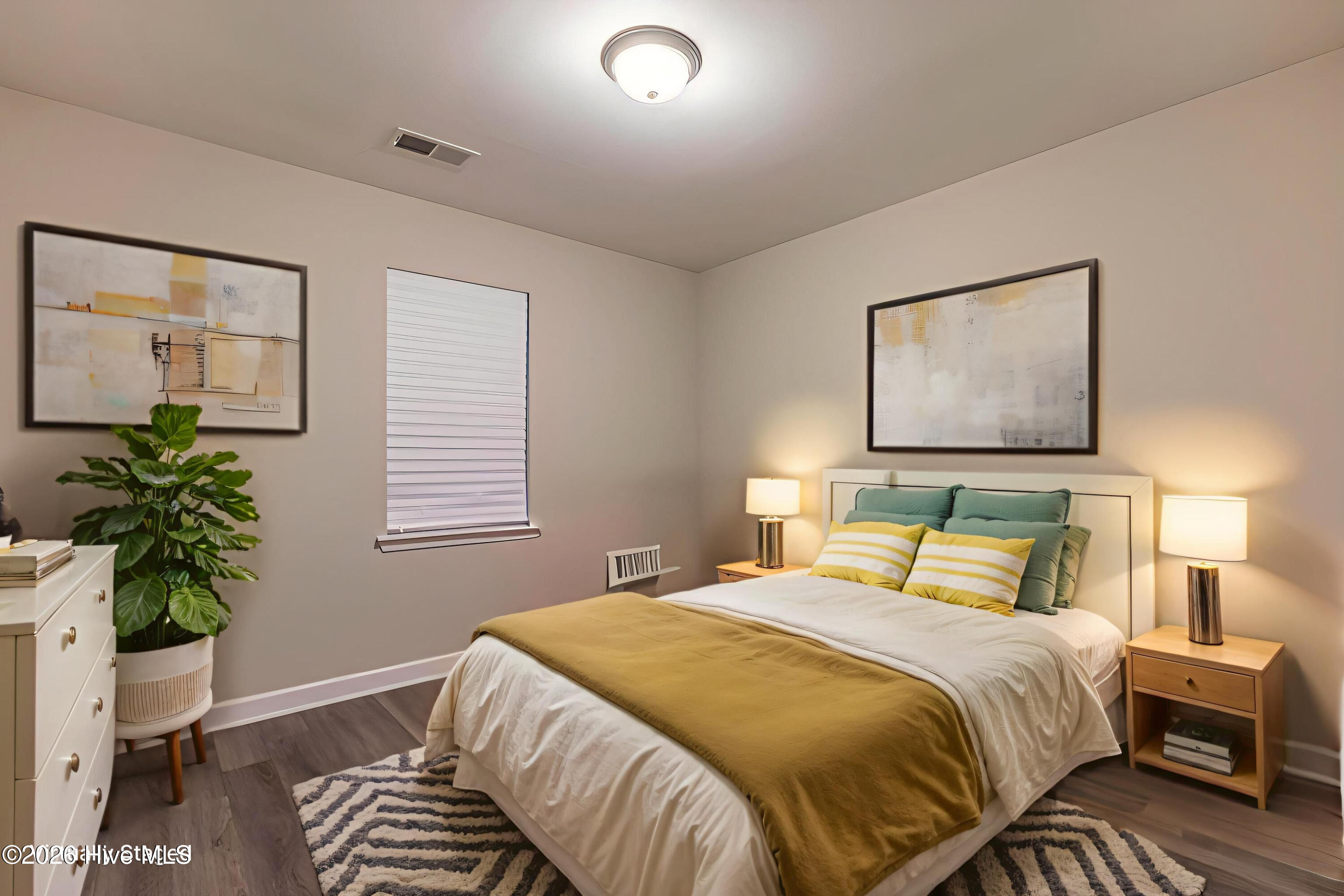 100564117 | Photo 17