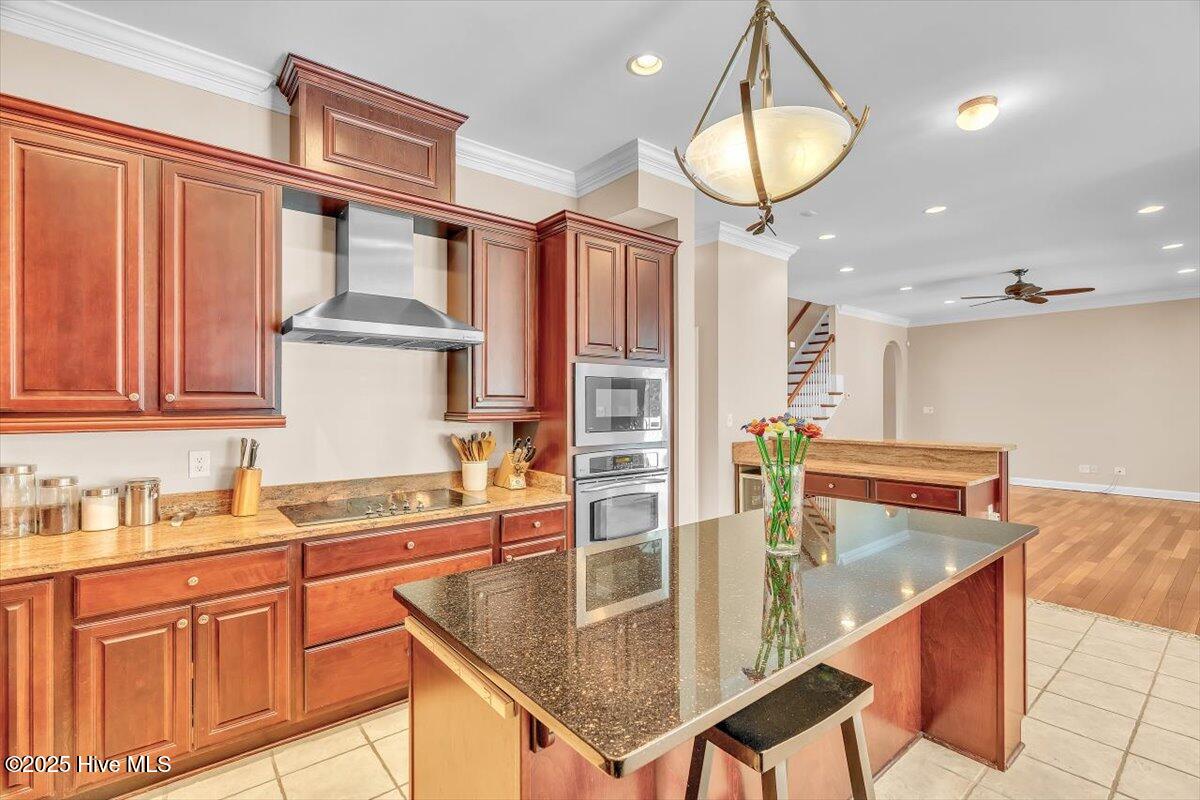 100534566 | Photo 33